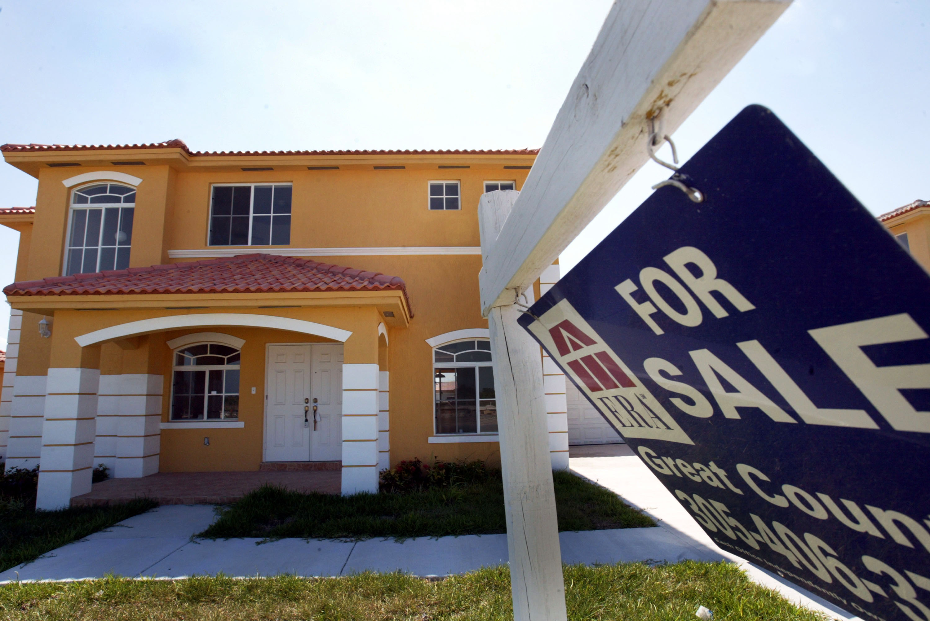 Housing Market Decline Begins as Consumer Confidence Crashes