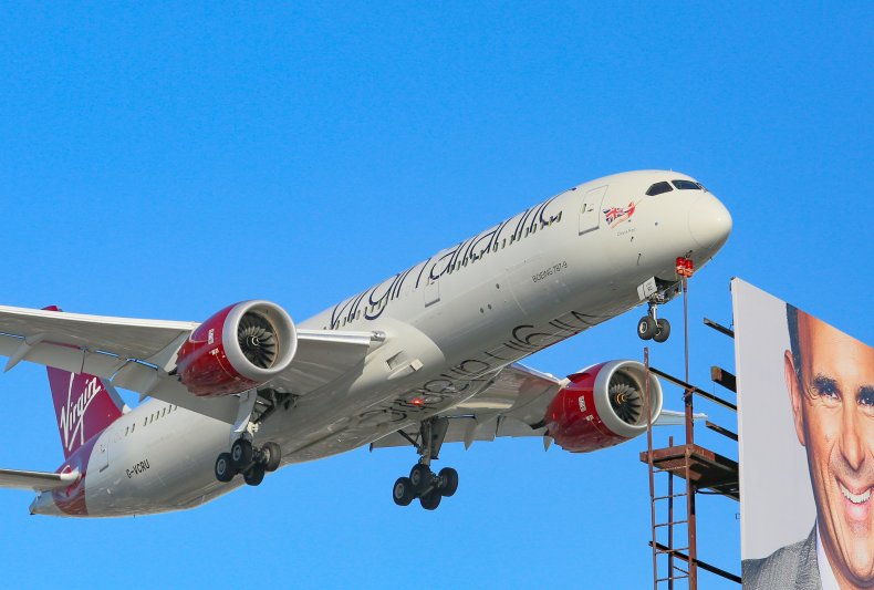Virgin Atlantic Boeing 787 arrives 