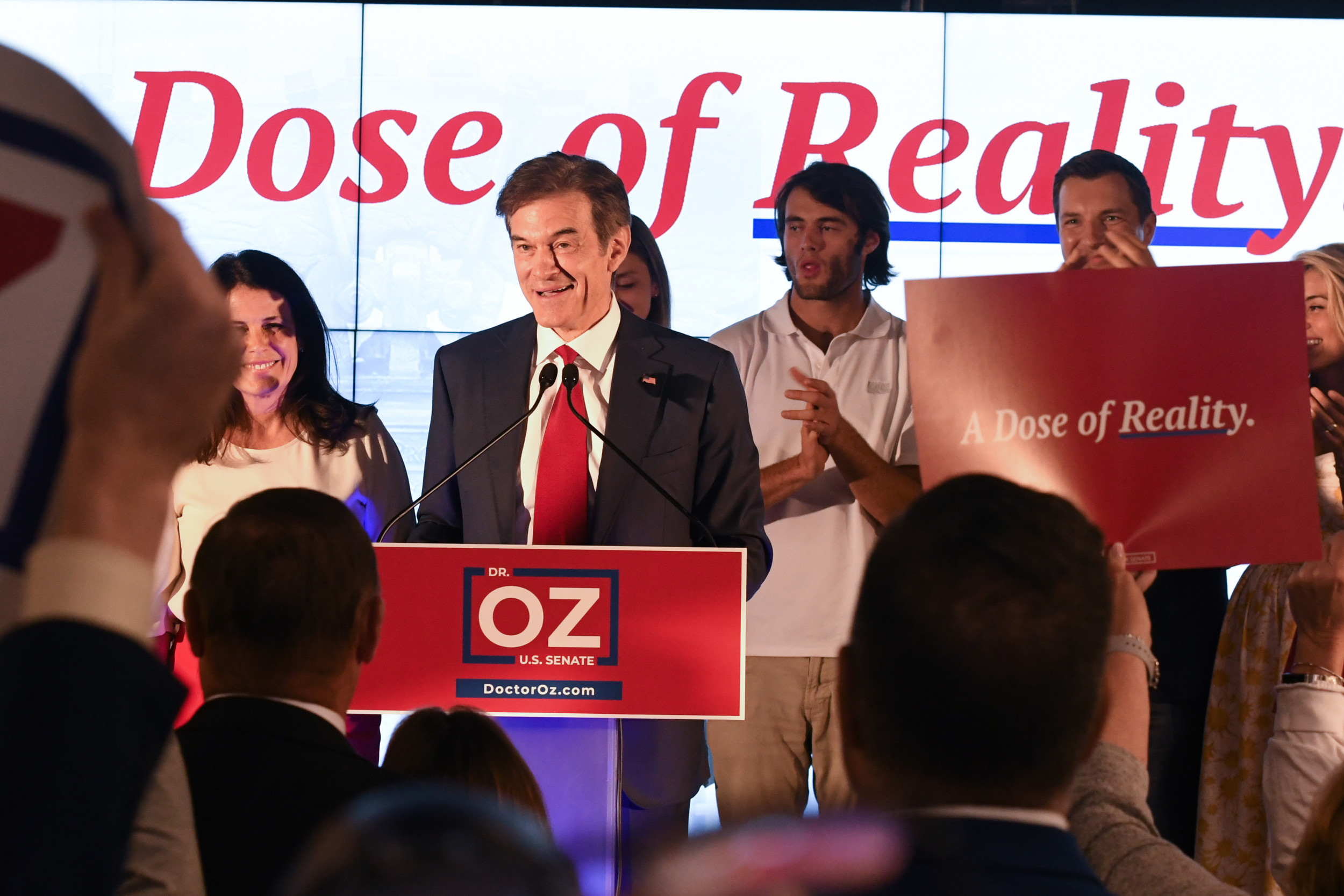 Mehmet Oz's Chances of Beating John Fetterman in Pennsylvania: Polls - Vimarsana News