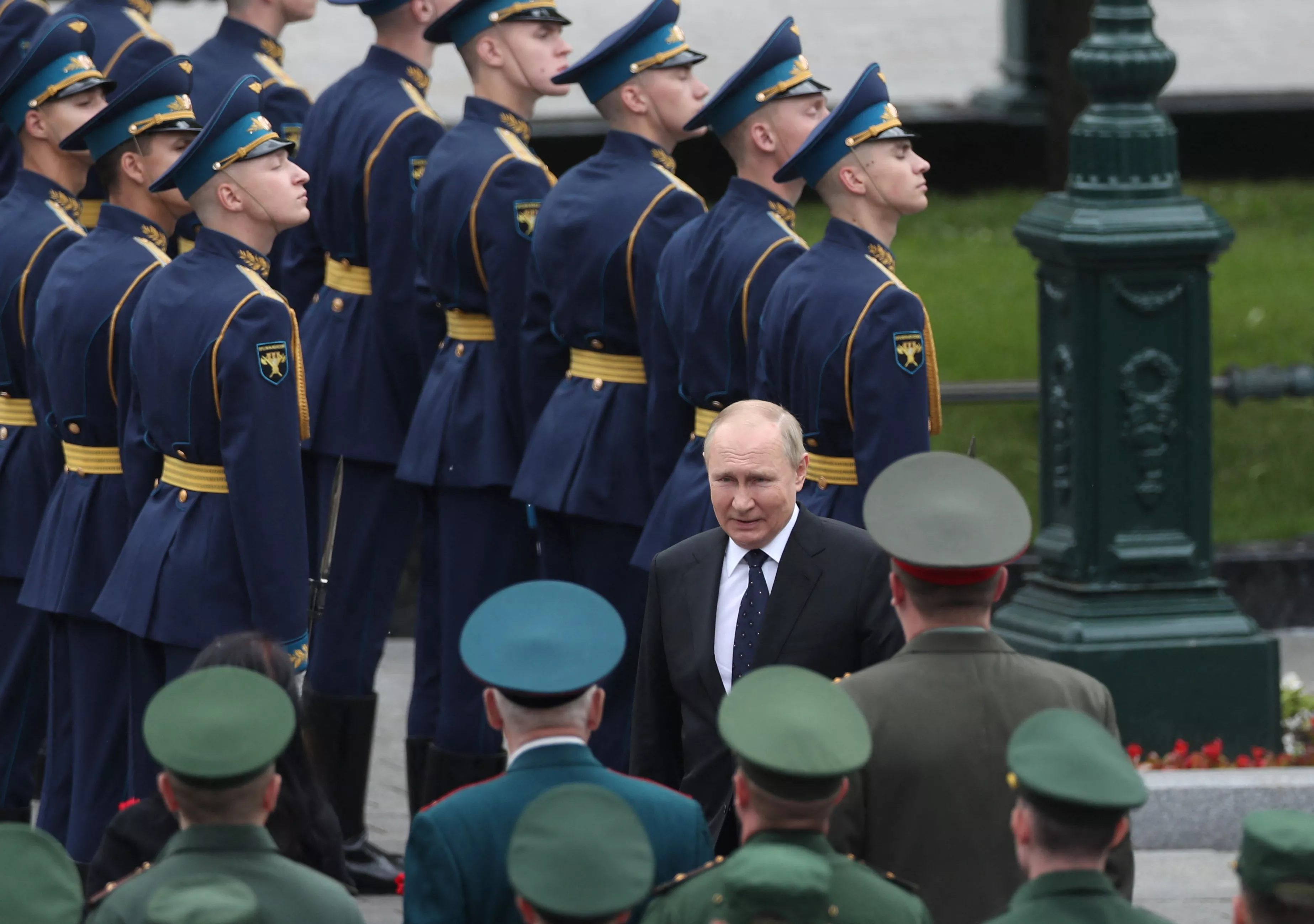 Russia Promoting Unqualified Forces to Make Up for Ukraine Losses: Report - Vimarsana News