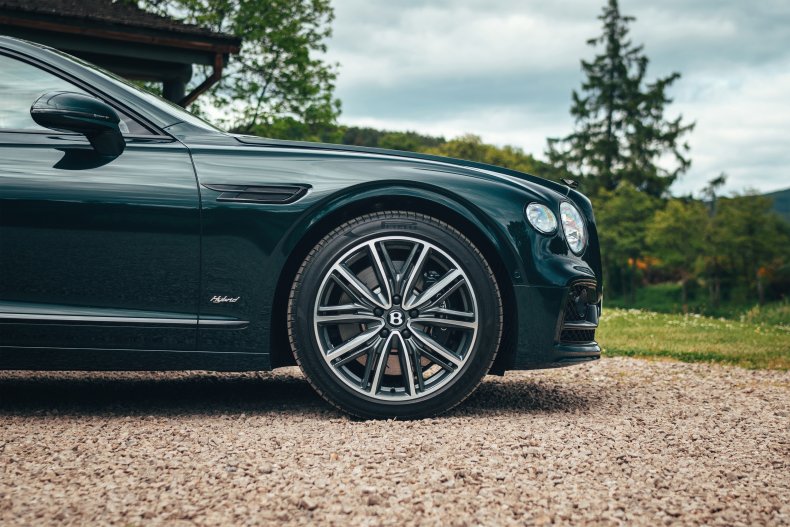 2022 Bentley Flying Spur Hybrid Review: Expect Better 2022 Bentley Flying Spur Hybrid