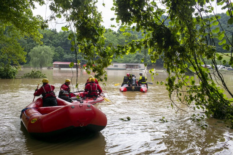 Kentucky flooding rescue crews