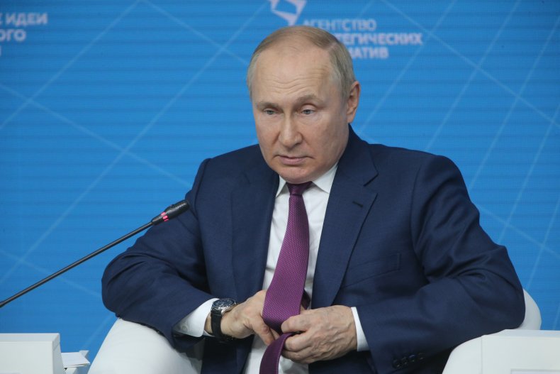 Putin Wants to 'Destroy' Ukraine: Exiled Oligarch