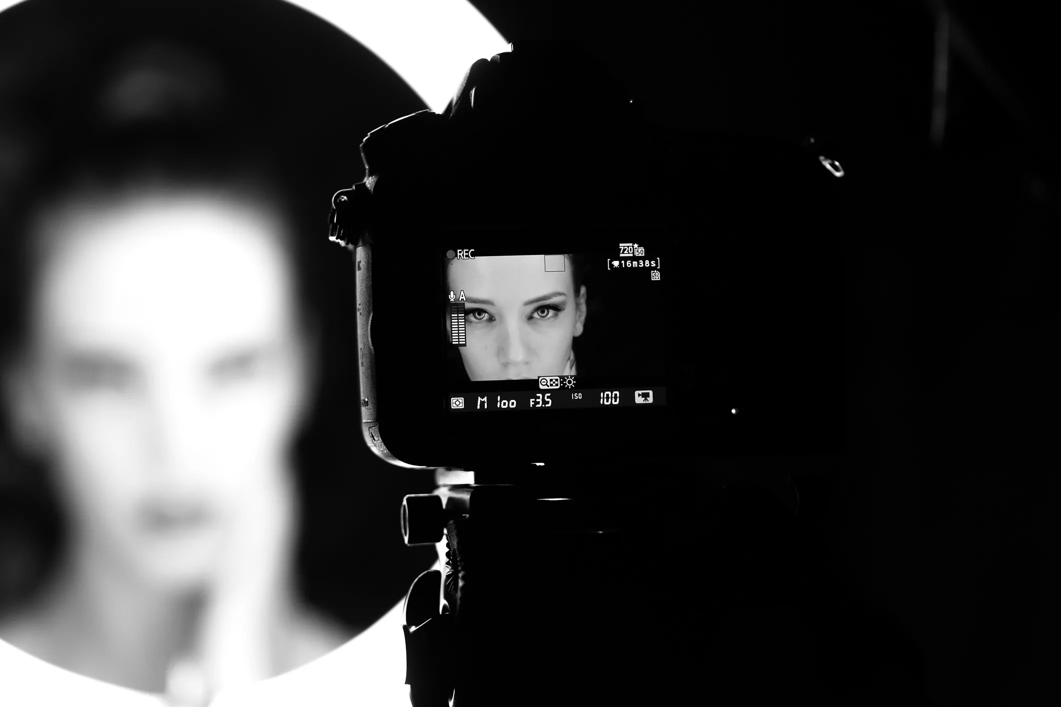 Models Share Their Industry Horror Stories in Support of Kate Moss - Vimarsana News