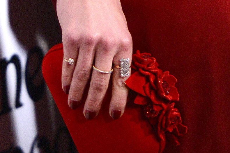 Untouched image of Amber Heard's knuckles