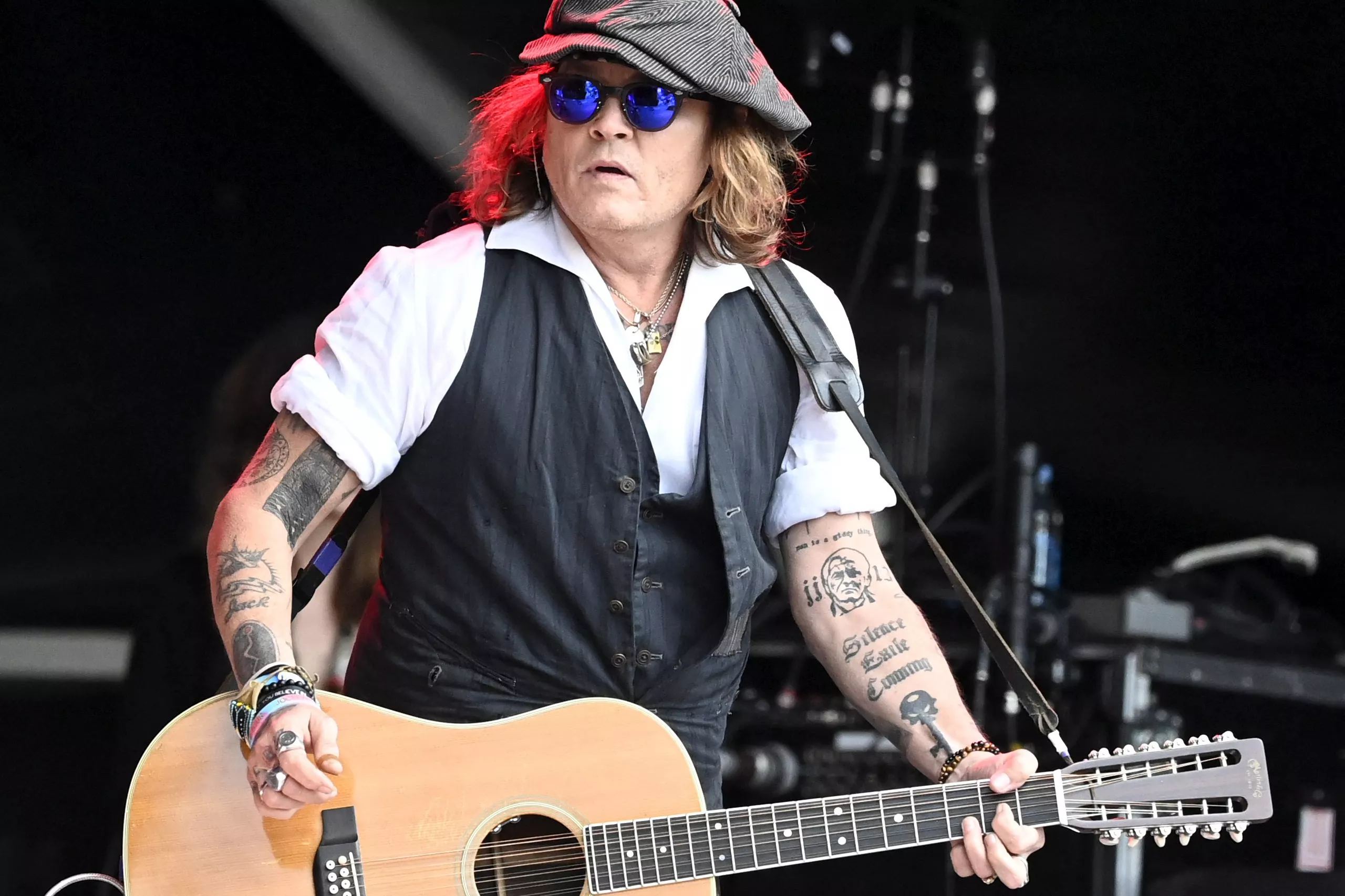 Johnny Depp Accused of Stealing Lines From Prisoner's Poem for Song Lyrics - Vimarsana News