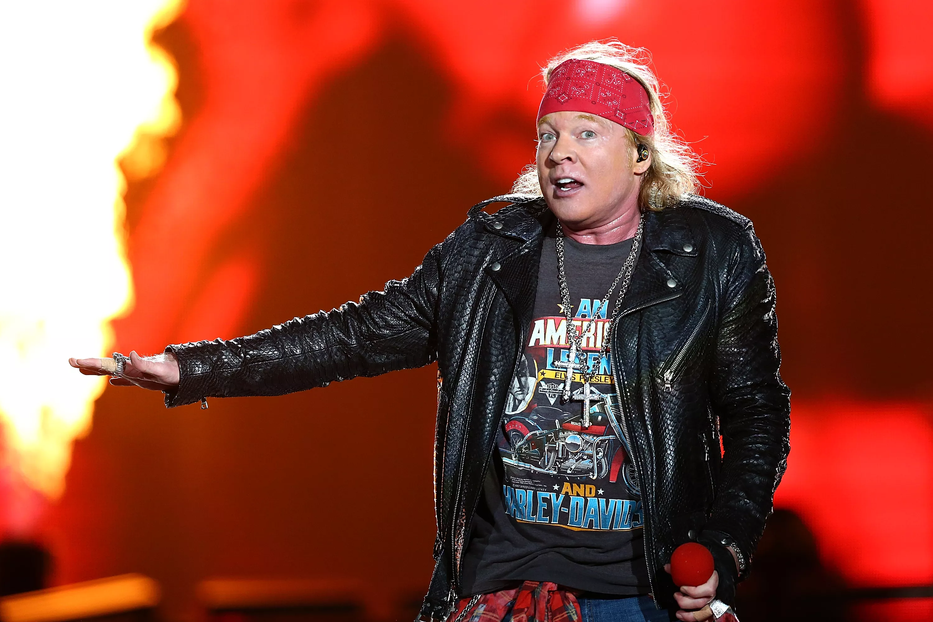 Metallica Fans Cite Axl Rose's Controversies Amid Calls for Cancellation - Vimarsana News