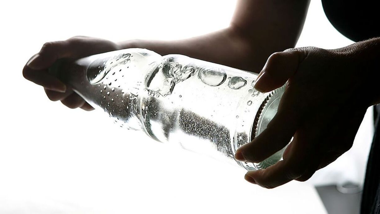 Scientists Invent Nano Sponges That Scrub Pollutants From Waste Water