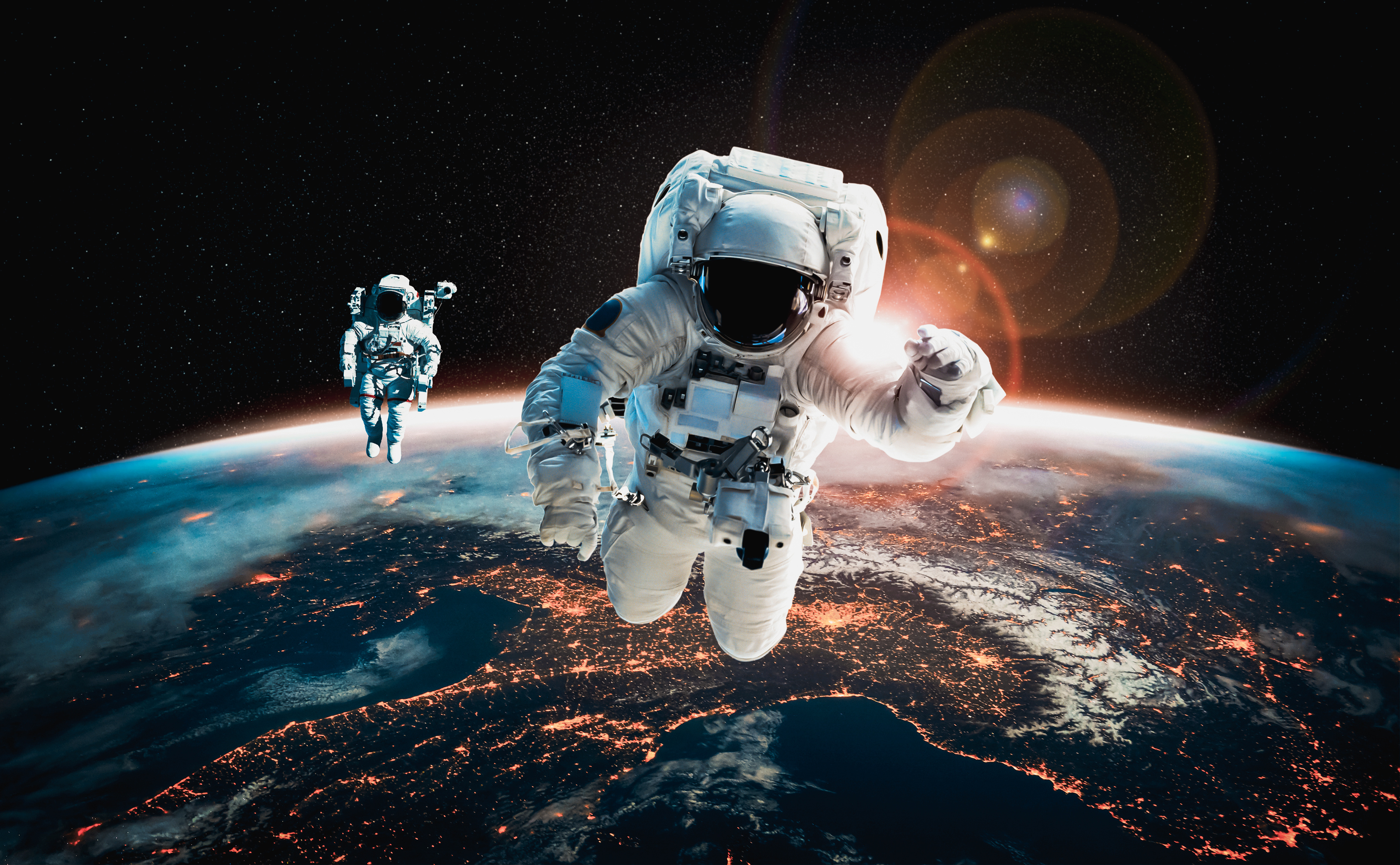 Astronaut spaceman do spacewalk 