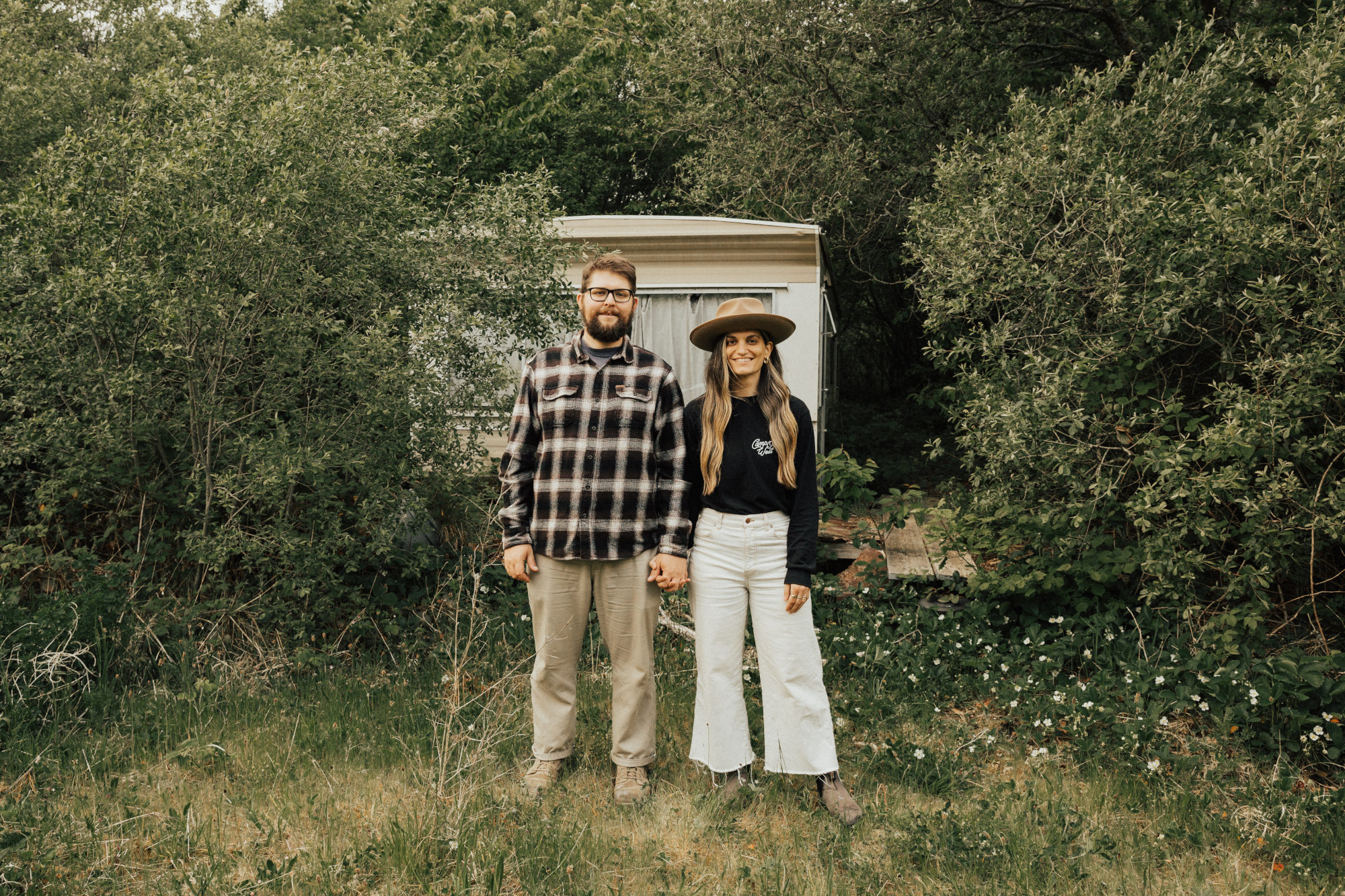 Couple Sell Everything They Own To Buy Their Dream Trailer Park Couple Sell Everything They Own To Buy Their Dream Trailer Park