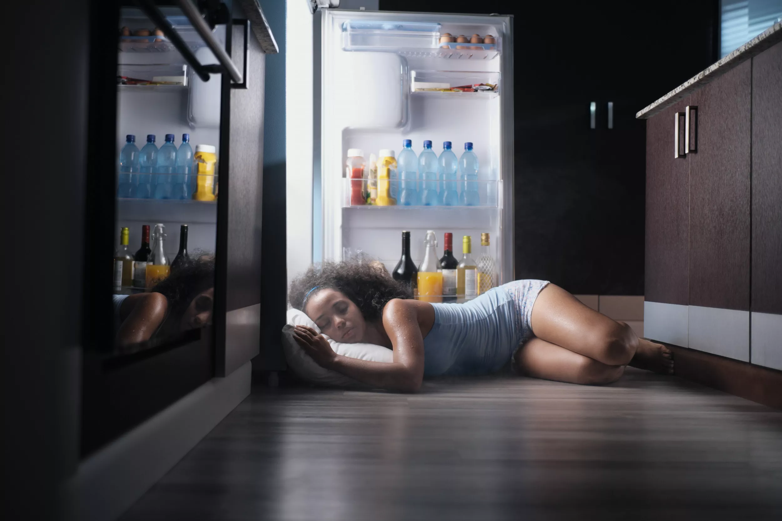 How To Get A Full Night's Sleep In A Heatwave According To Experts - Vimarsana News