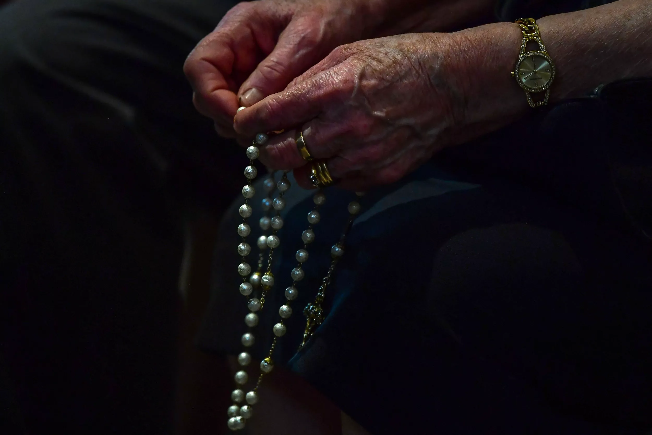 Rosary Sales Rise Amid Suggested Link to Christian Nationalists: Report - Vimarsana News