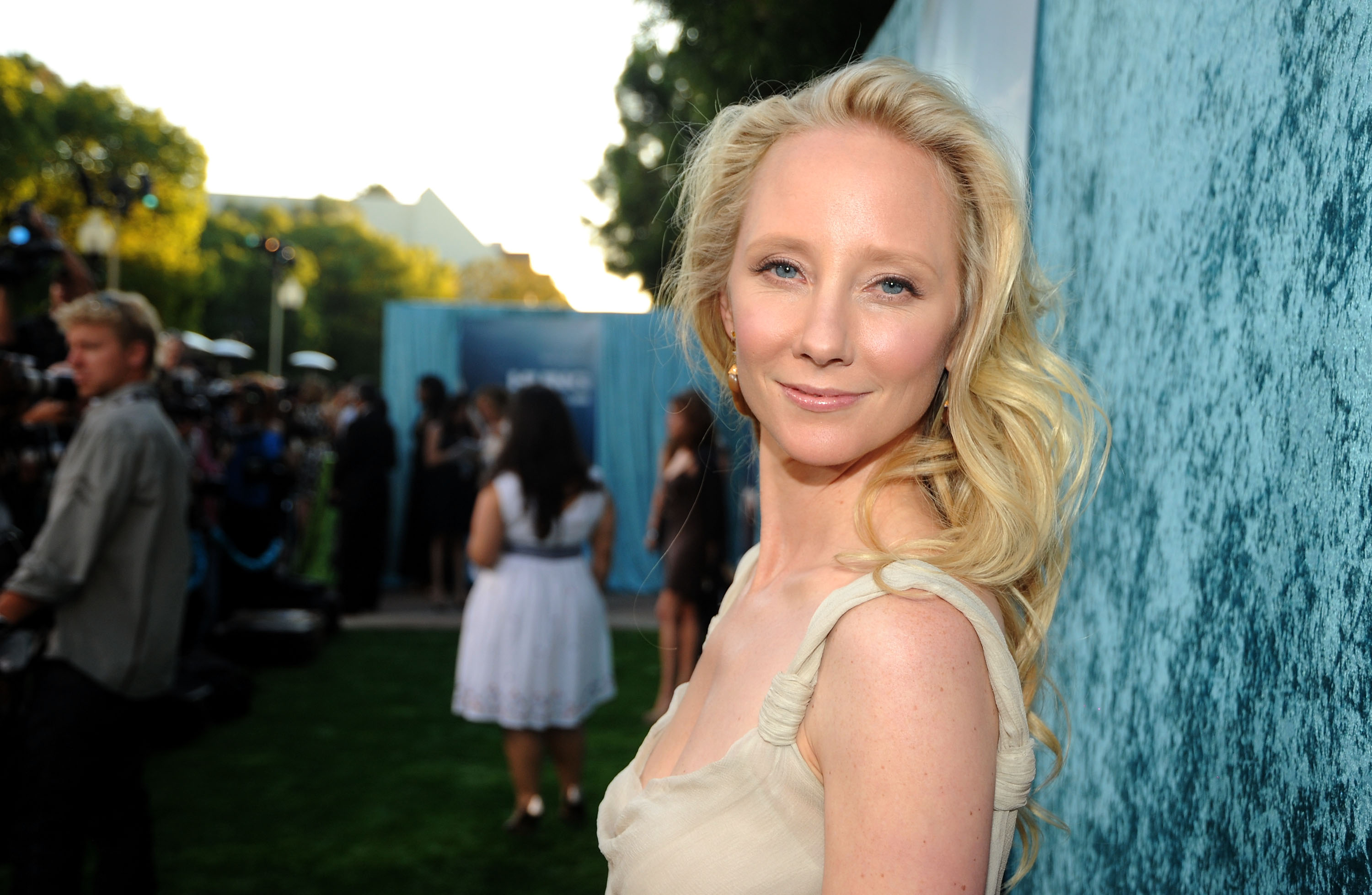 Anne Heche Started Supporting Her Family at 12 in N.J. Dinner Theater thumbnail