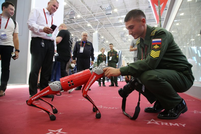 Russian robot dog at Army 2022