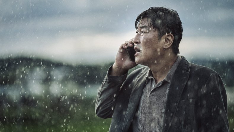 "Parasite" actor Song Kang-ho in "Emergency Declaration."