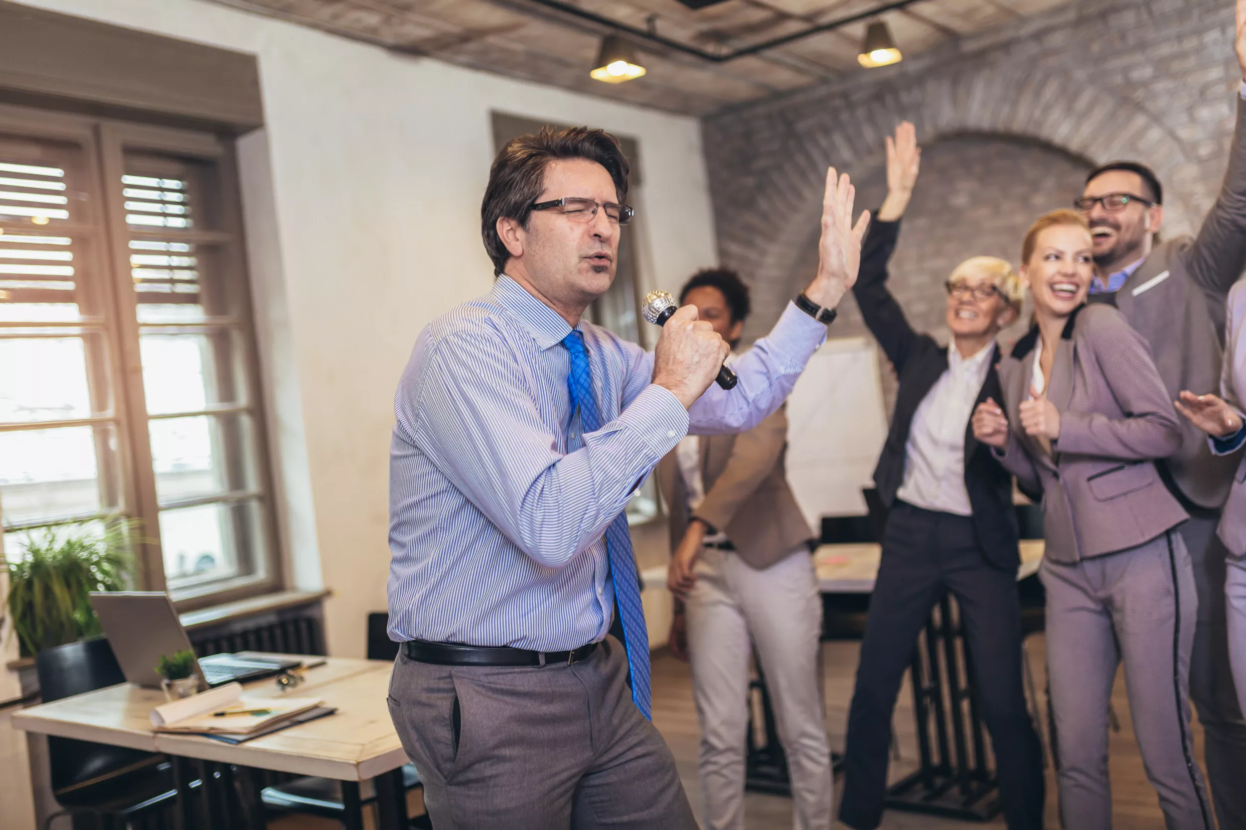 Staff Told To Sing in Front of Entire Team if '1 Minute' Late Divides Views - Vimarsana News