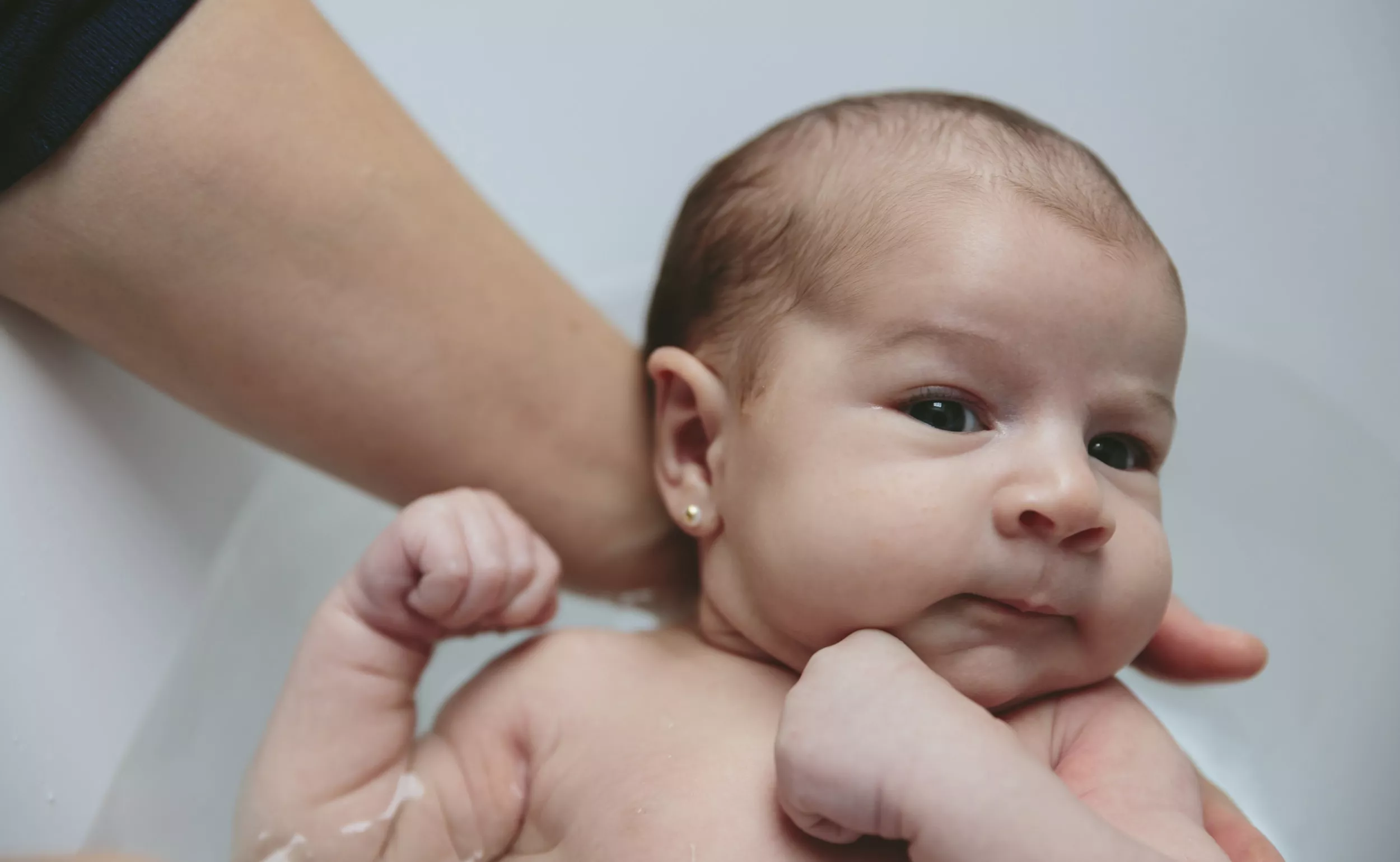 Mom Told Not to Pierce Baby's Ears and to Break the Family 'Tradition' - Vimarsana News