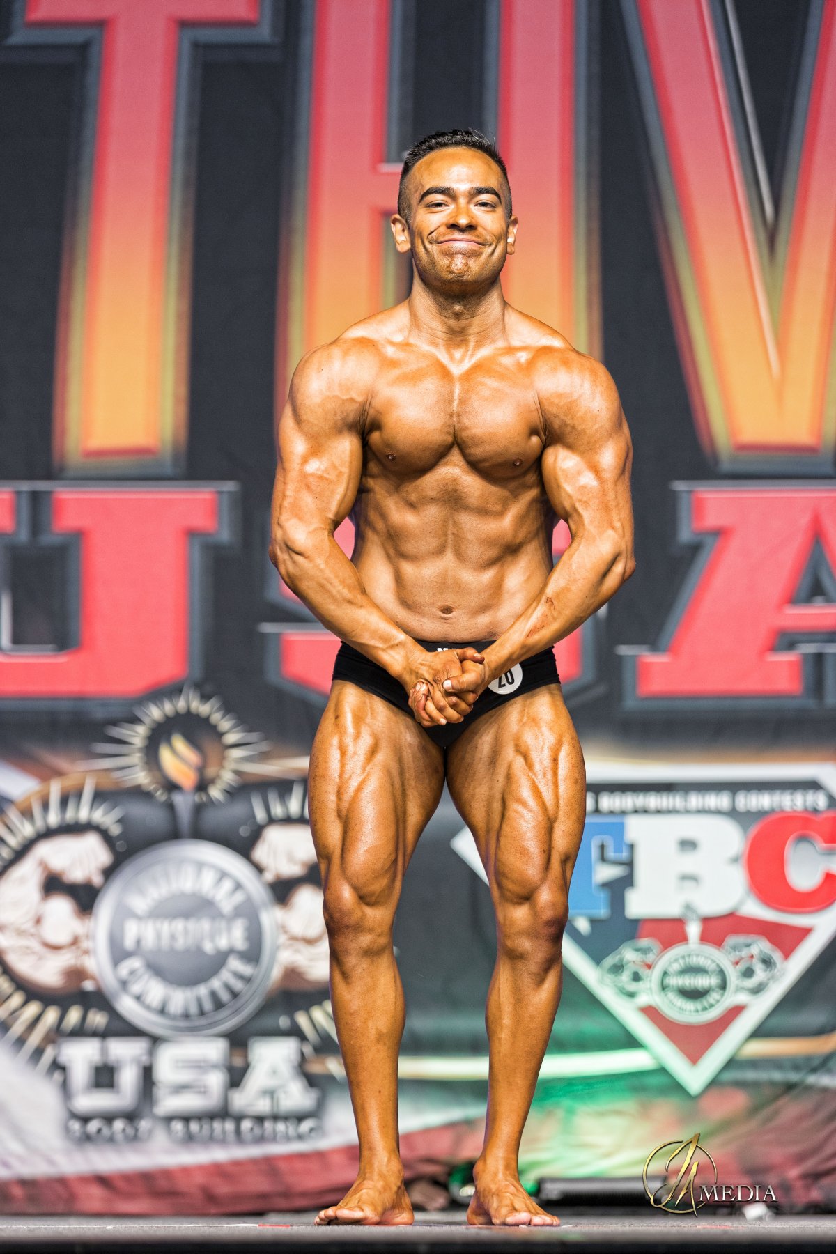Lalo Rumayor in a 2022 bodybuilding contest.