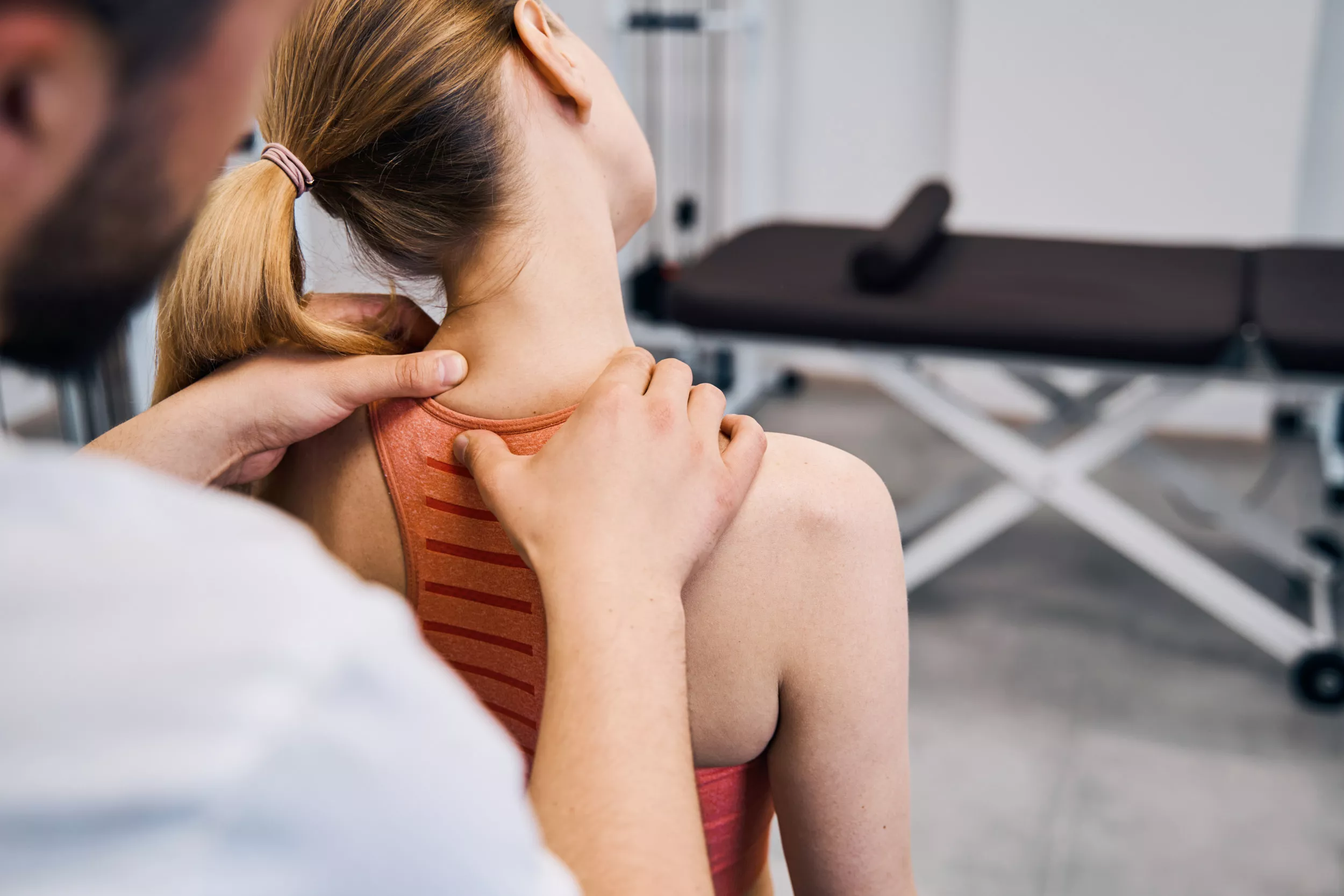 Mom Recounts Trip to Chiropractor That Changed Daughter's Life Forever - Vimarsana News