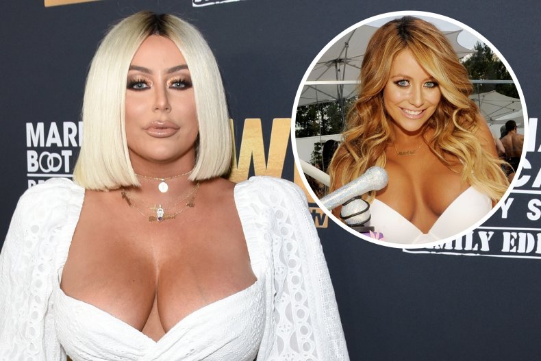 Aubrey O’Day Accused of Photoshopping Herself Into Unique Trip Pictures