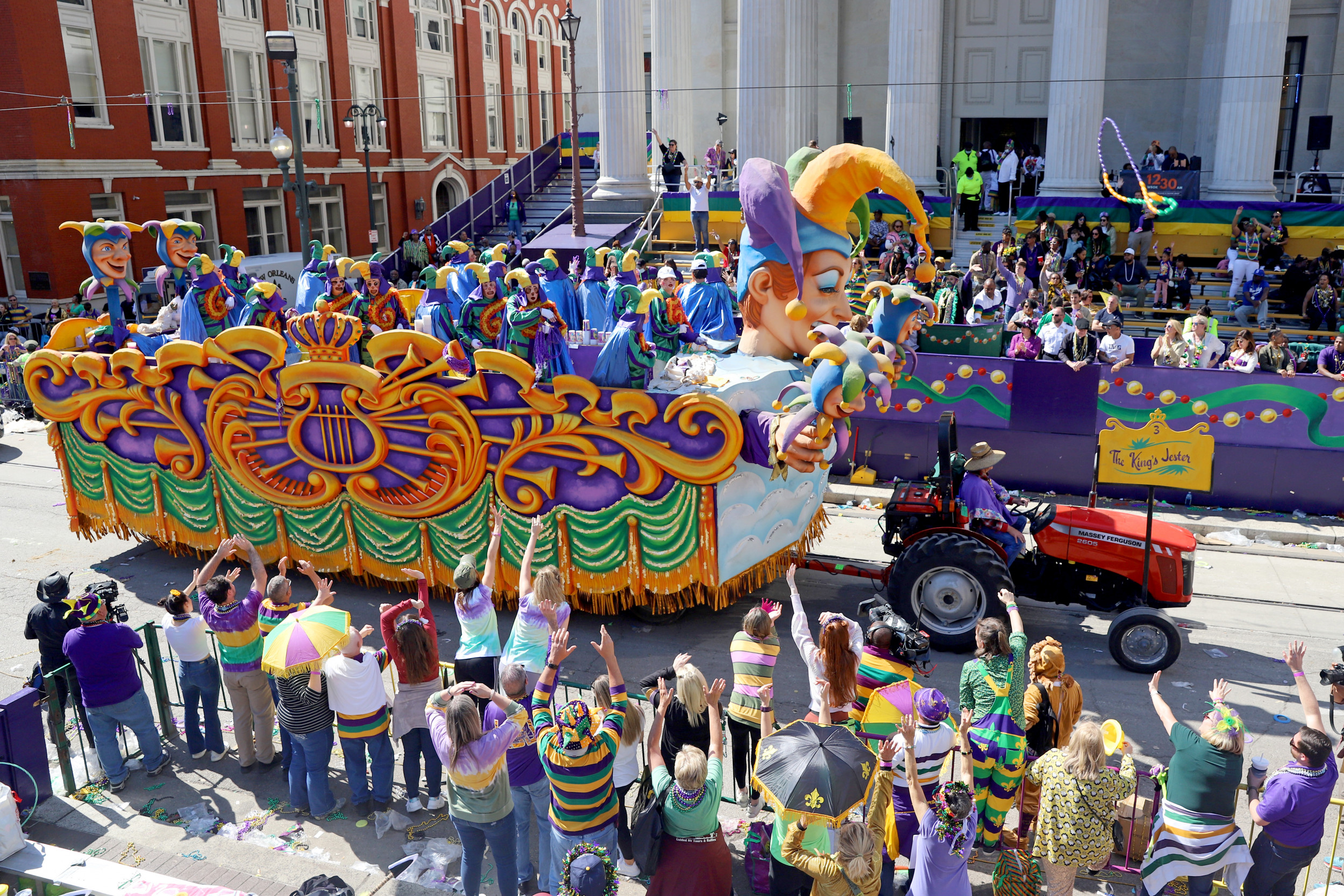 New Orleans Mayor Says Mardi Gras Won't Be Canceled Despite Police Shortage