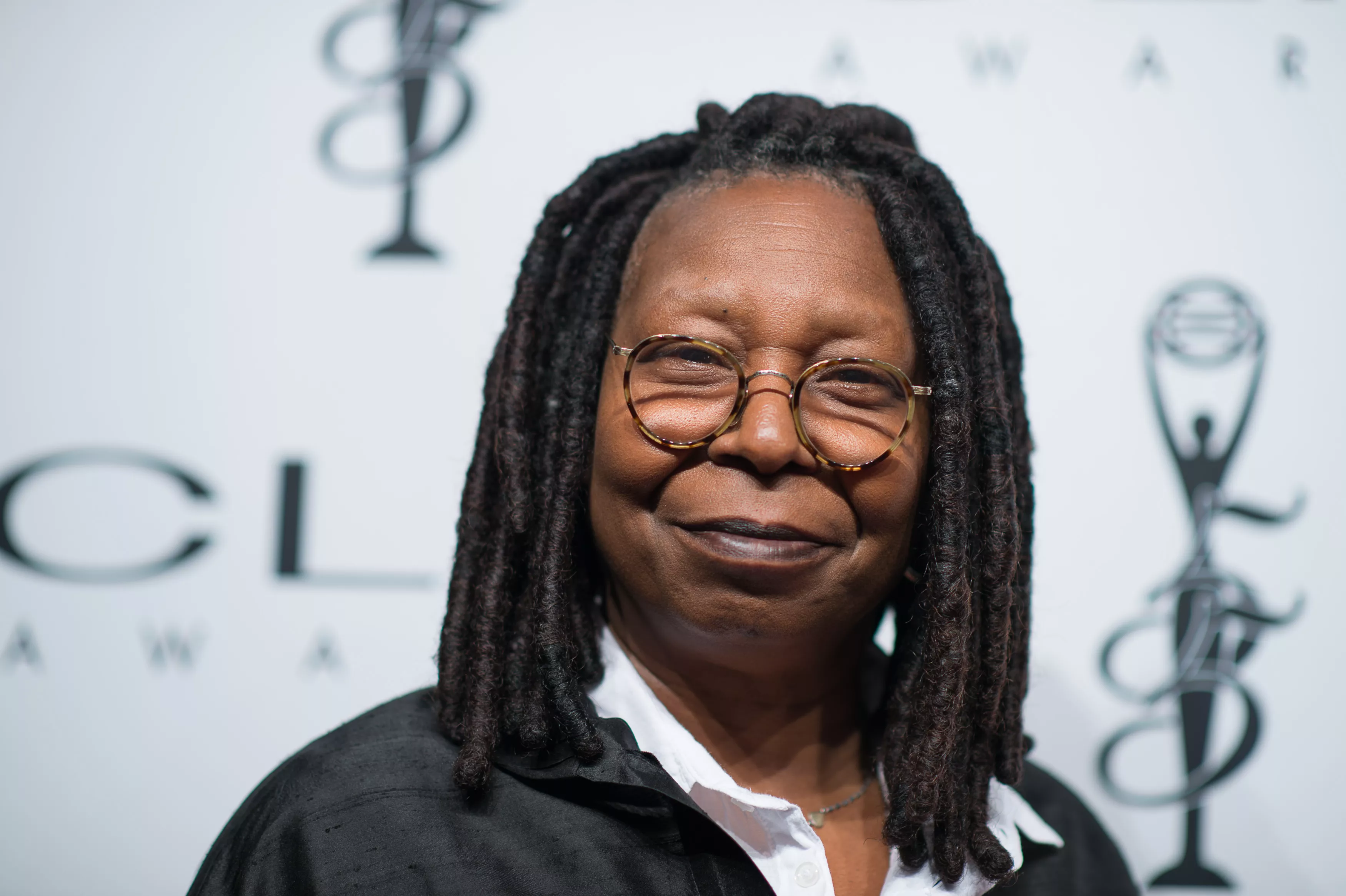 Whoopi Goldberg Calls 'The View' Co-Hosts 'Gutsiest Women on TV' - Vimarsana News
