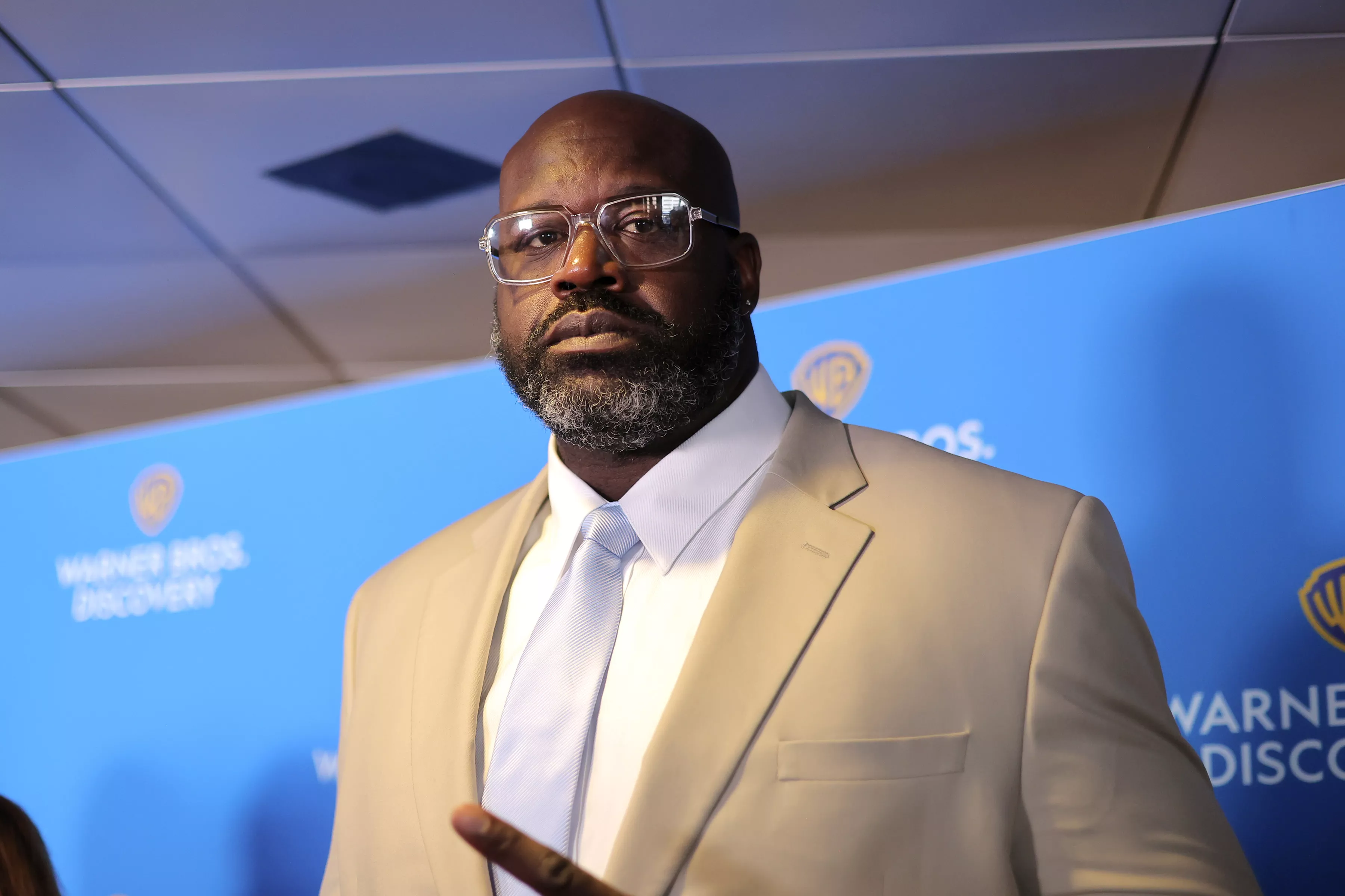 Shaquille O'Neal Explains Why He Thinks the Earth Is Flat: 'It's a Theory' - Vimarsana News