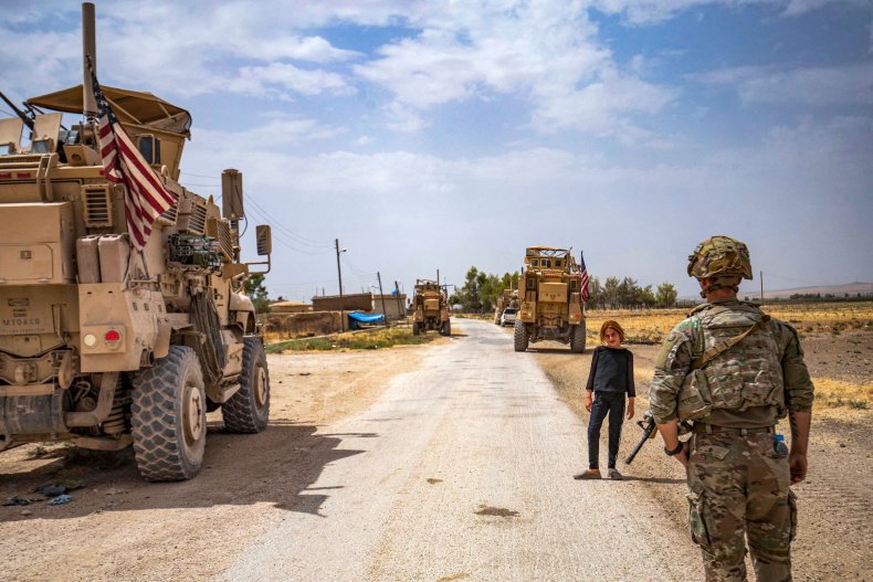 US, soldiers, patrol, near, Syria, Turkey, border