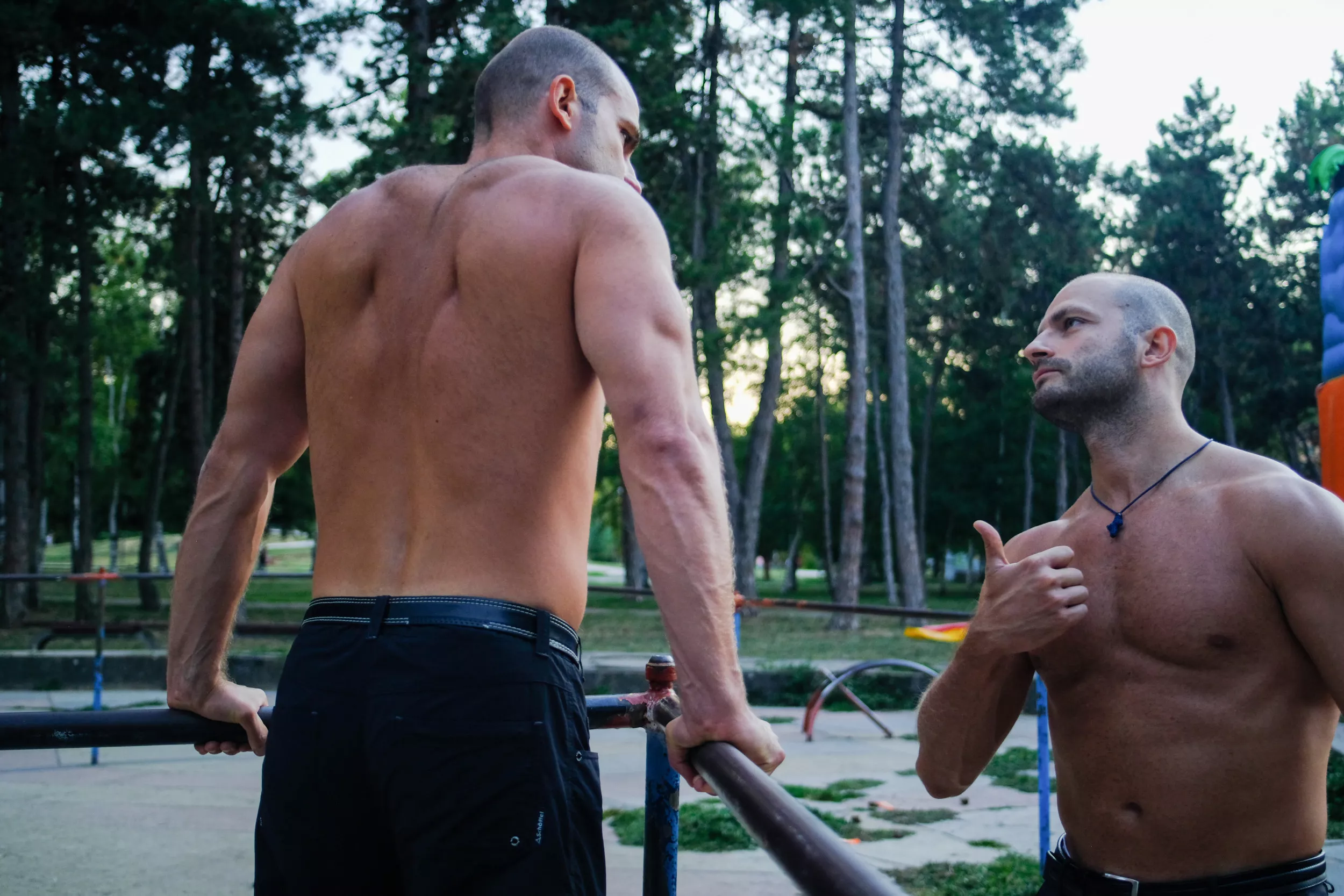 Man Bumping Into His Doppelganger on Vacation Goes Viral: 'In a Simulation' - Vimarsana News