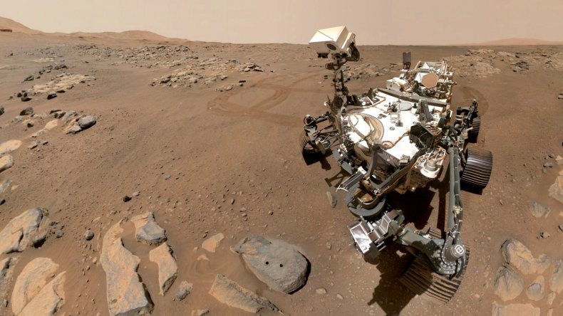 Perseverance Mars rover takes a selfie
