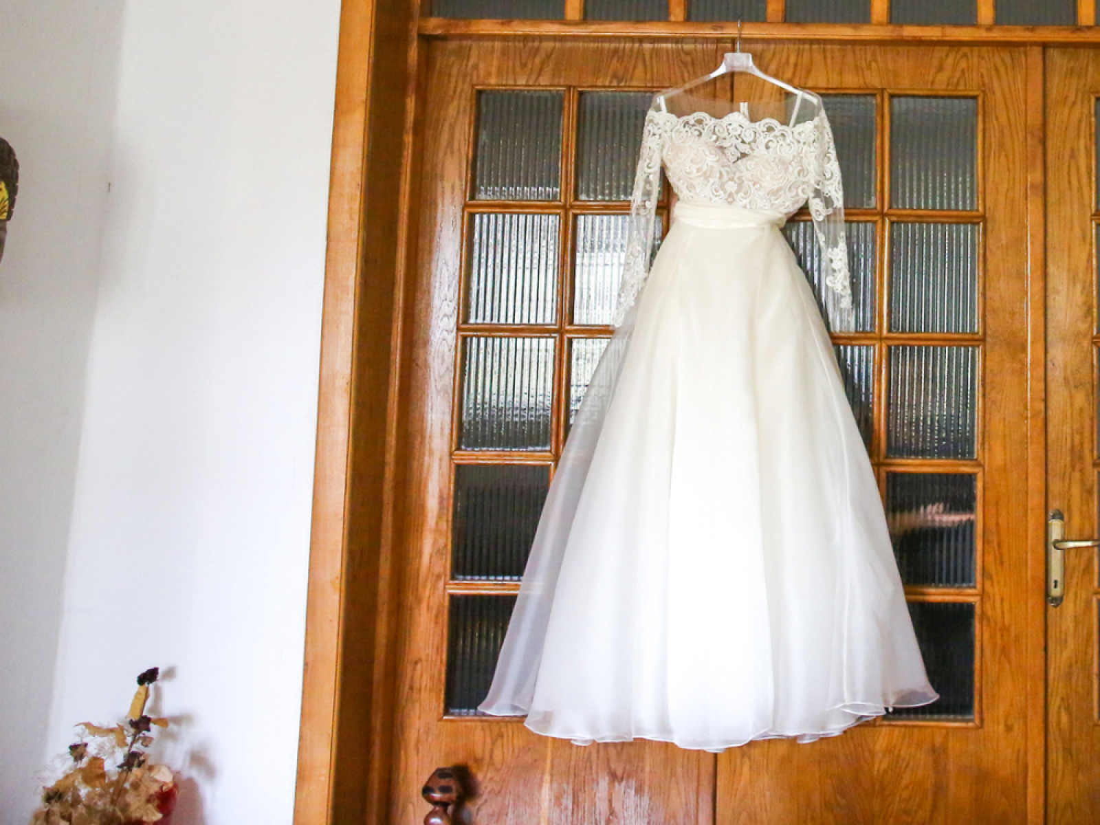 Woman Refusing to Return Wedding Dress Found in Hoarder House