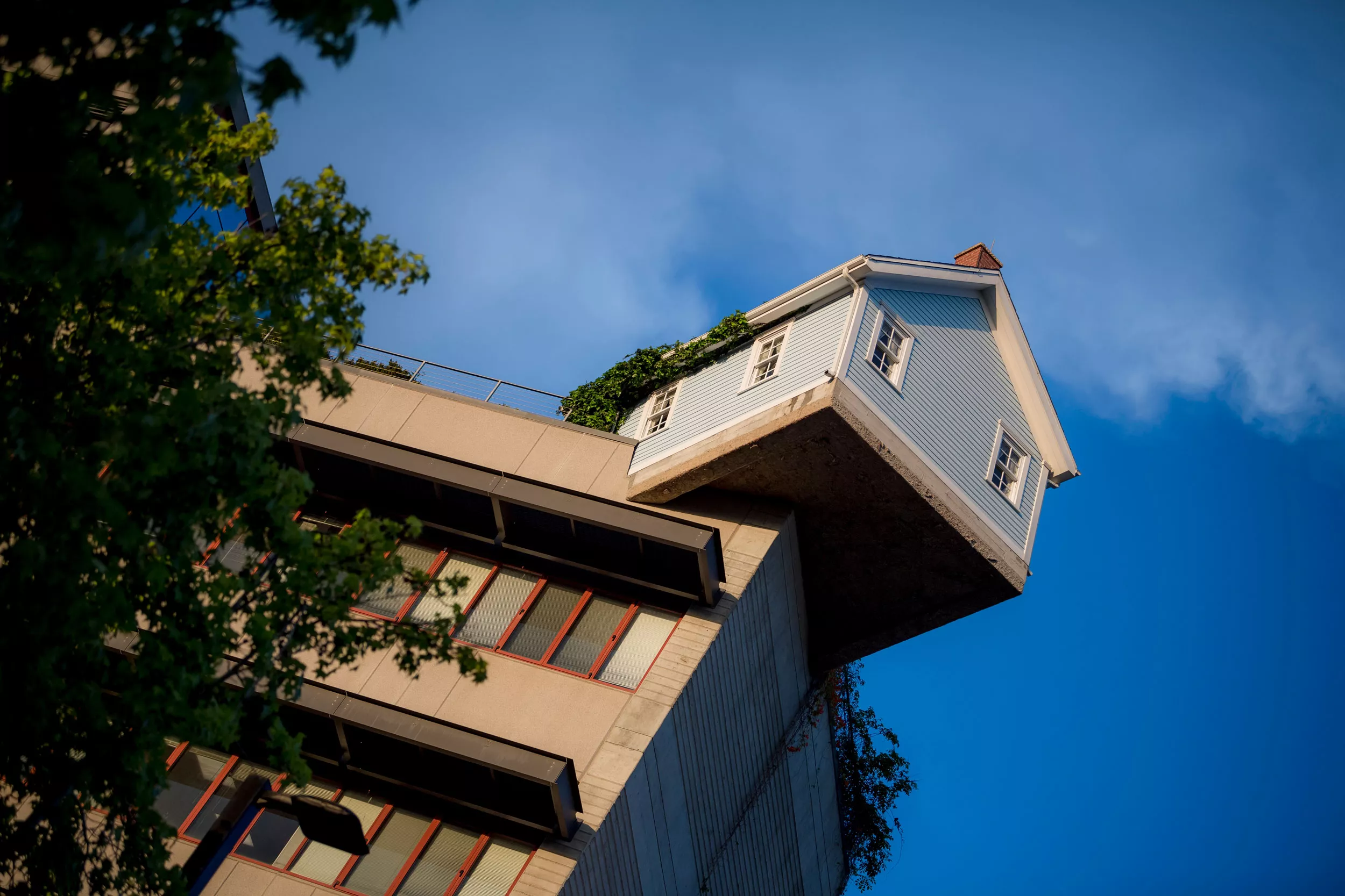 Angling for A's: Quirkiest College Campuses - Vimarsana News