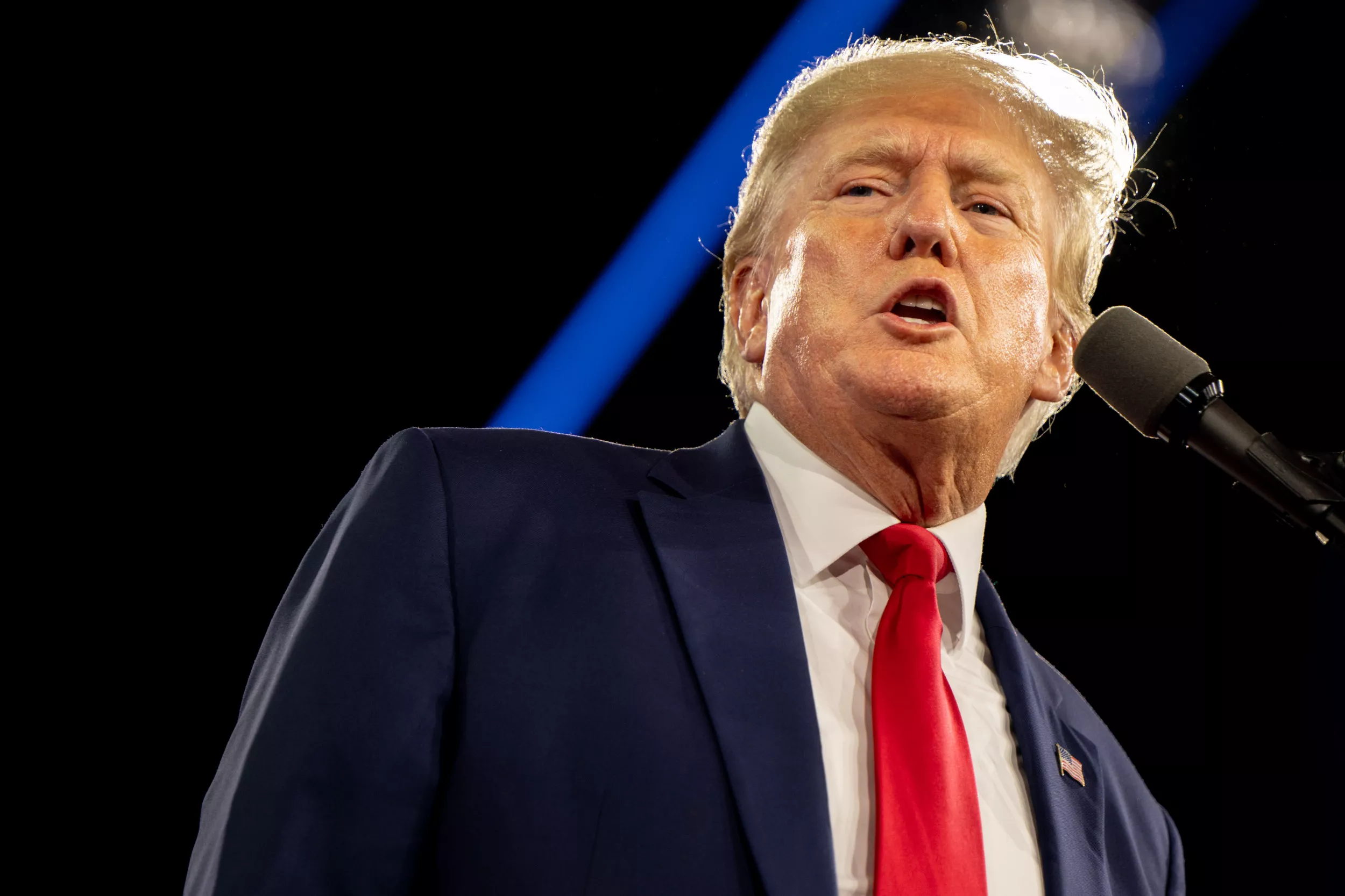 Donald Trump 'Put on a Lot of Weight' After Losing Twitter—Alex Holder - Vimarsana News