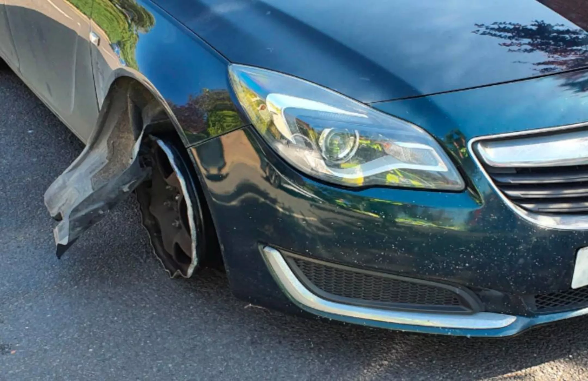 Man Drinks Half a Bottle of Whiskey and Drives 10 Miles With Blown Tire - Vimarsana News