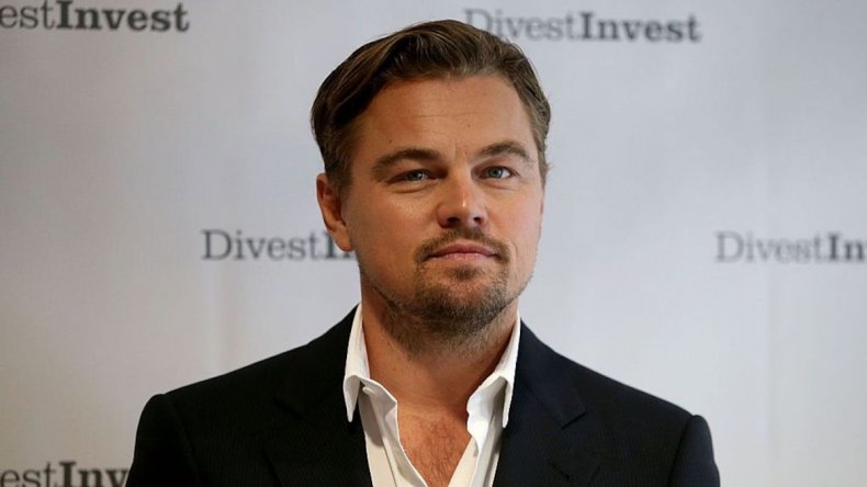 Leonardo DiCaprio poses for photo