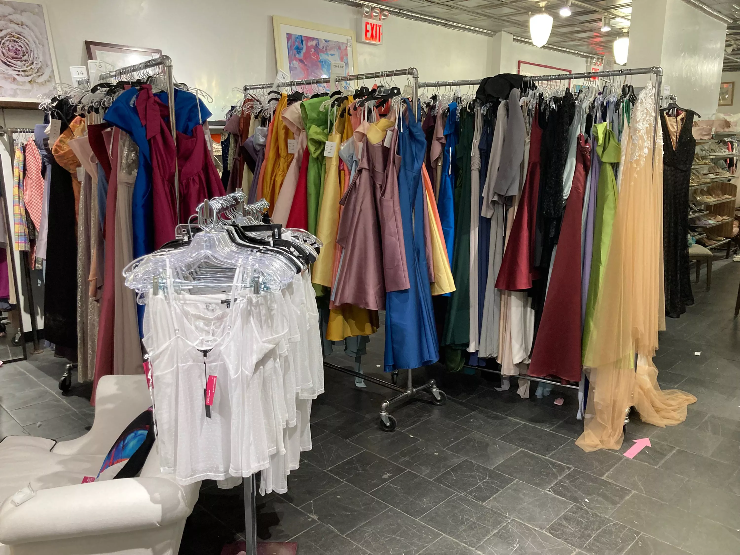 Strange Thrift Store Application Asks About Beliefs on Bible, Homosexuality - Vimarsana News