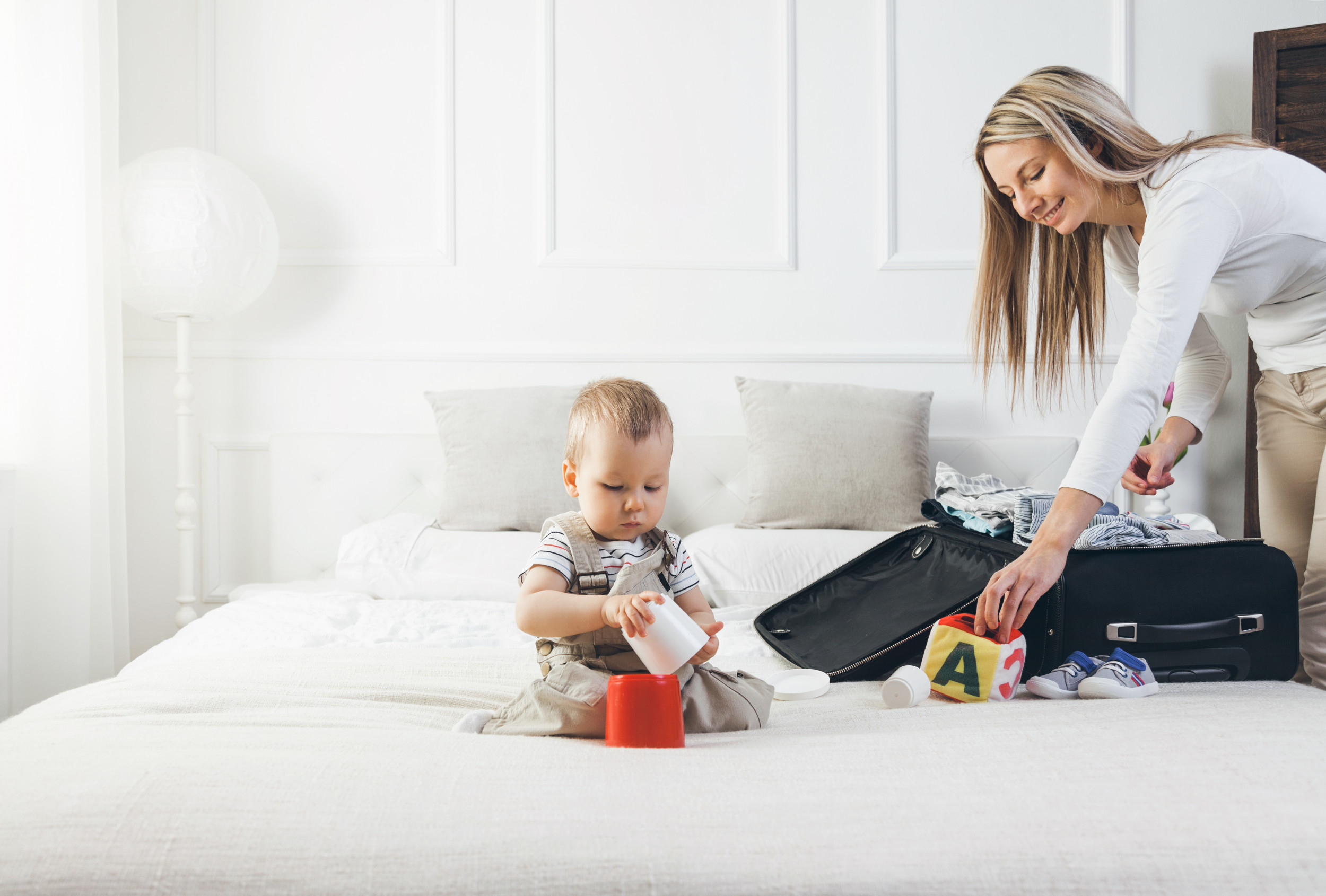 Woman Blasted for Inviting Sister and Newborn on Vacation With Friend