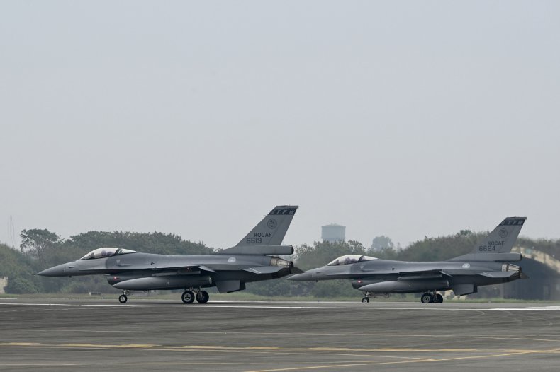 China Warplanes Break Taiwan ADIZ Sortie Record