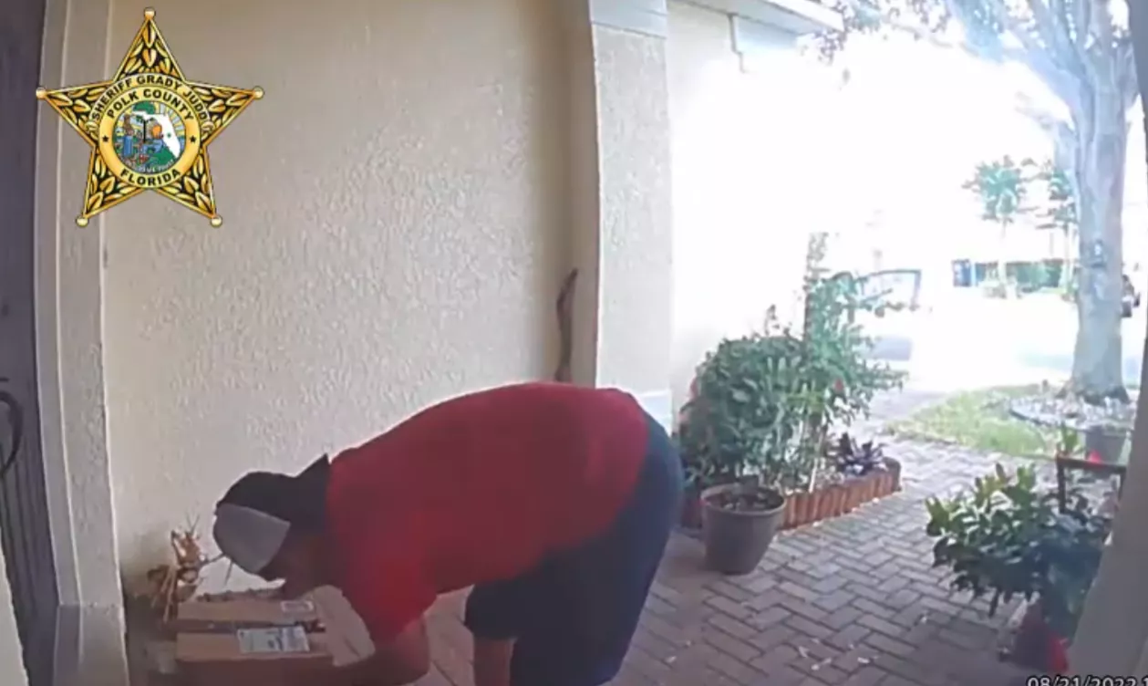 DoorDash Driver Arrested for Stealing Package, Called It 'Prank': Sheriff - Vimarsana News