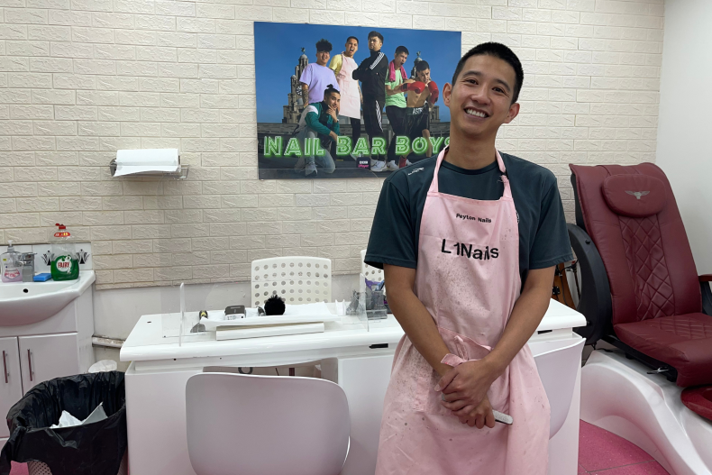 I Work at an All-Male Nail Bar, This Is What I've Learned' .