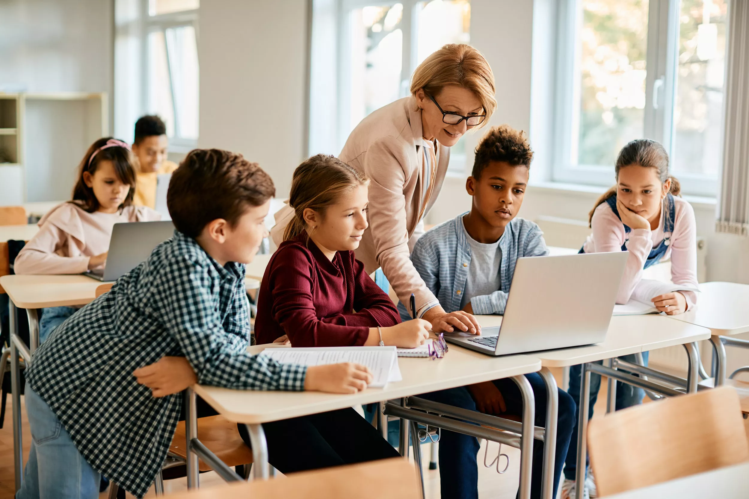 Boy's Chaotic Middle School Timetable Baffles Internet: 'Specific' - Vimarsana News