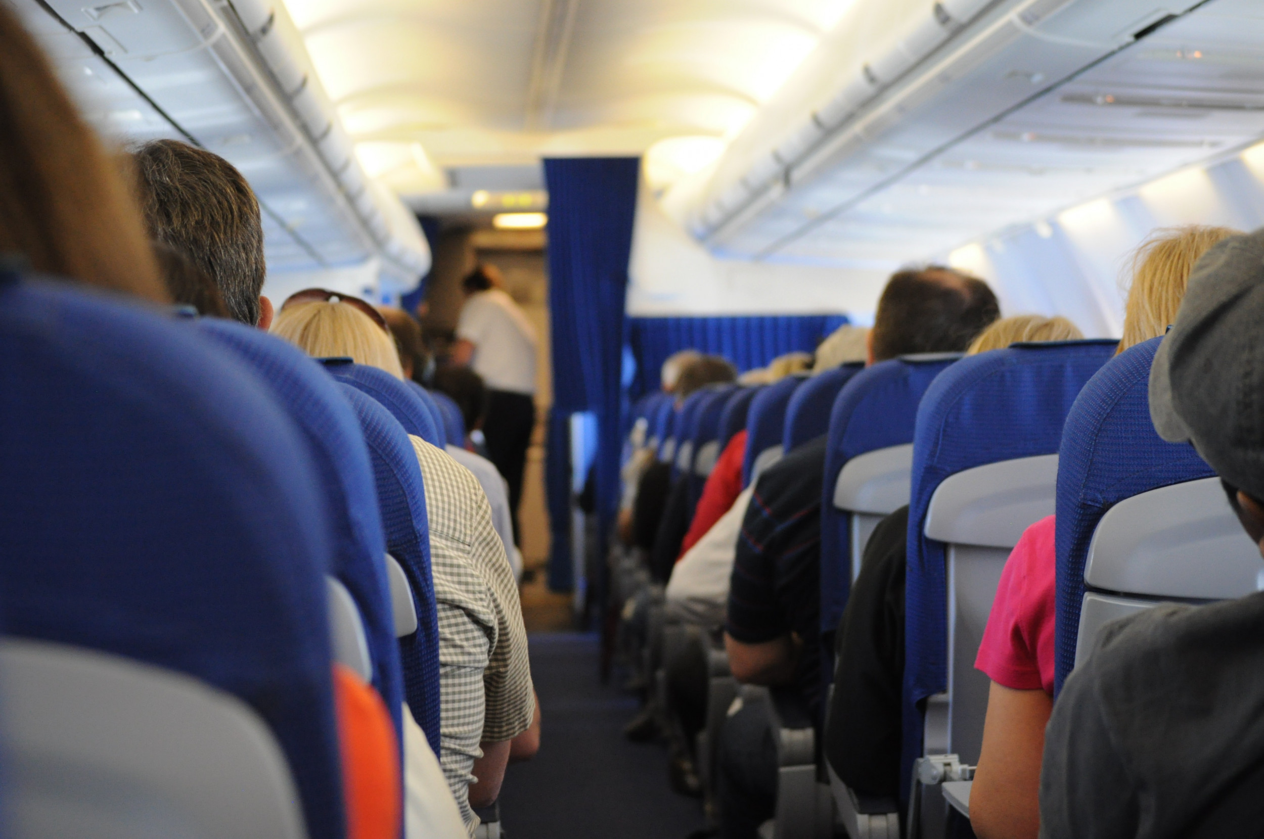 Passenger Applauded for Refusing to Swap Seats So Family Could Sit Together