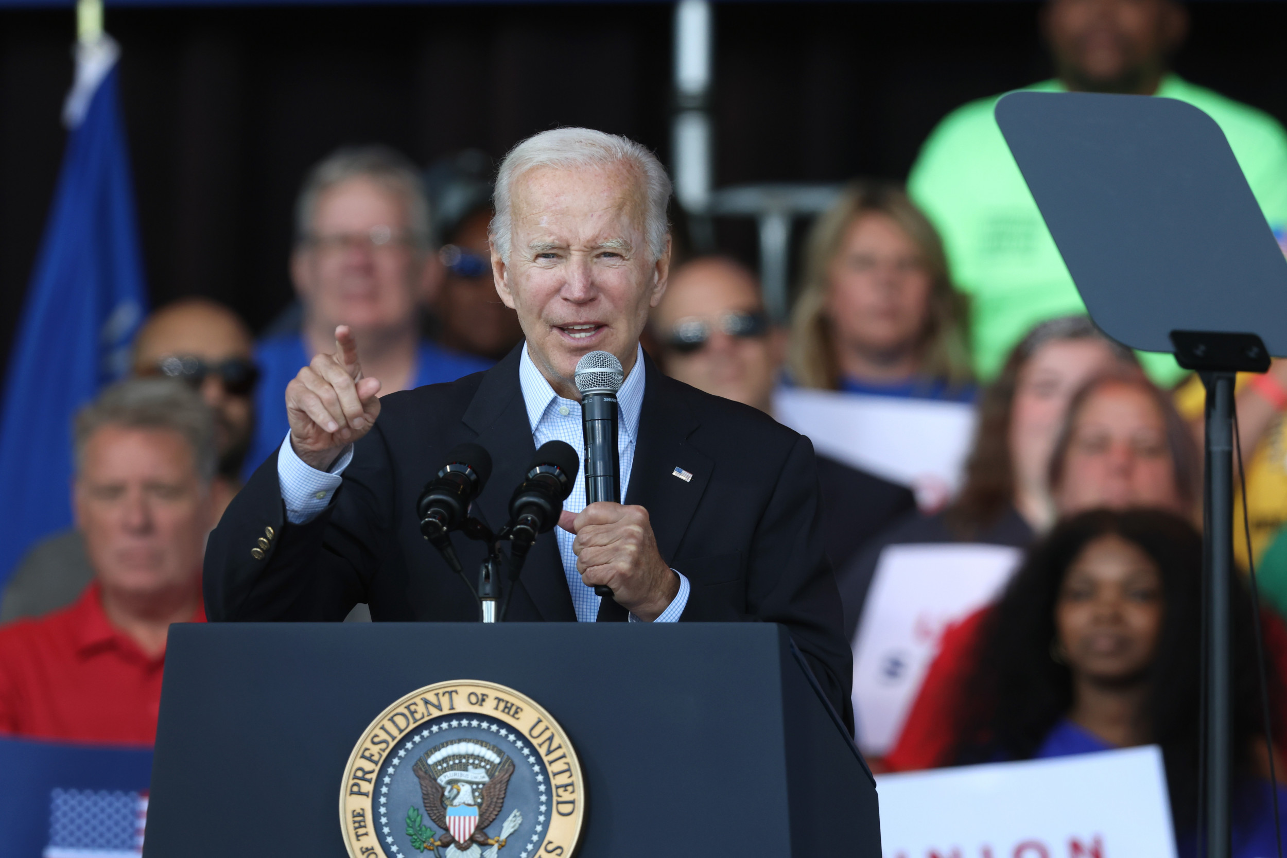 Biden Tells Heckler At Speech 'Everyone's Entitled To Be An Idiot'