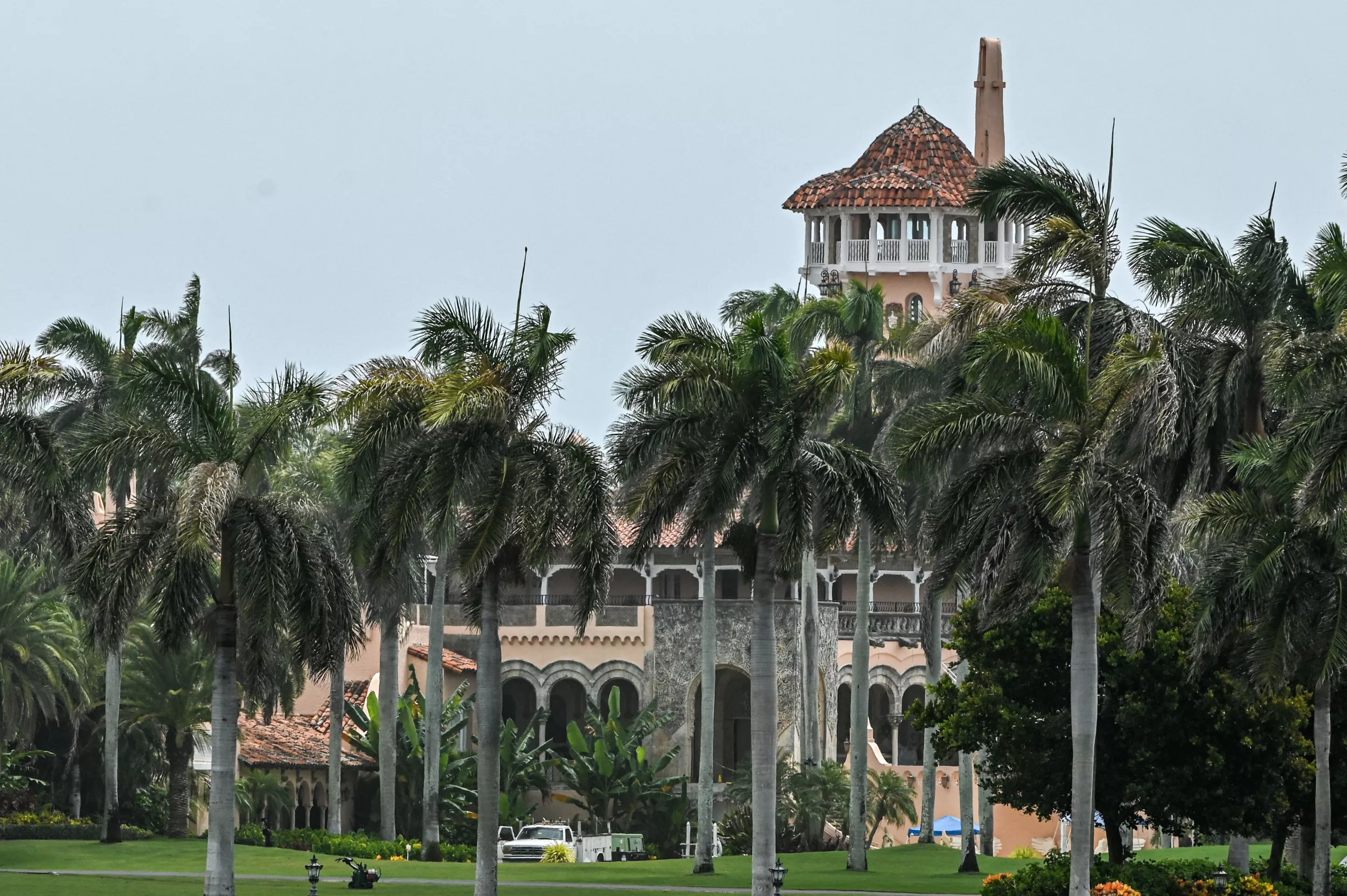 Judge's Ruling on Special Master for Donald Trump Ripped by Legal Experts - Vimarsana News