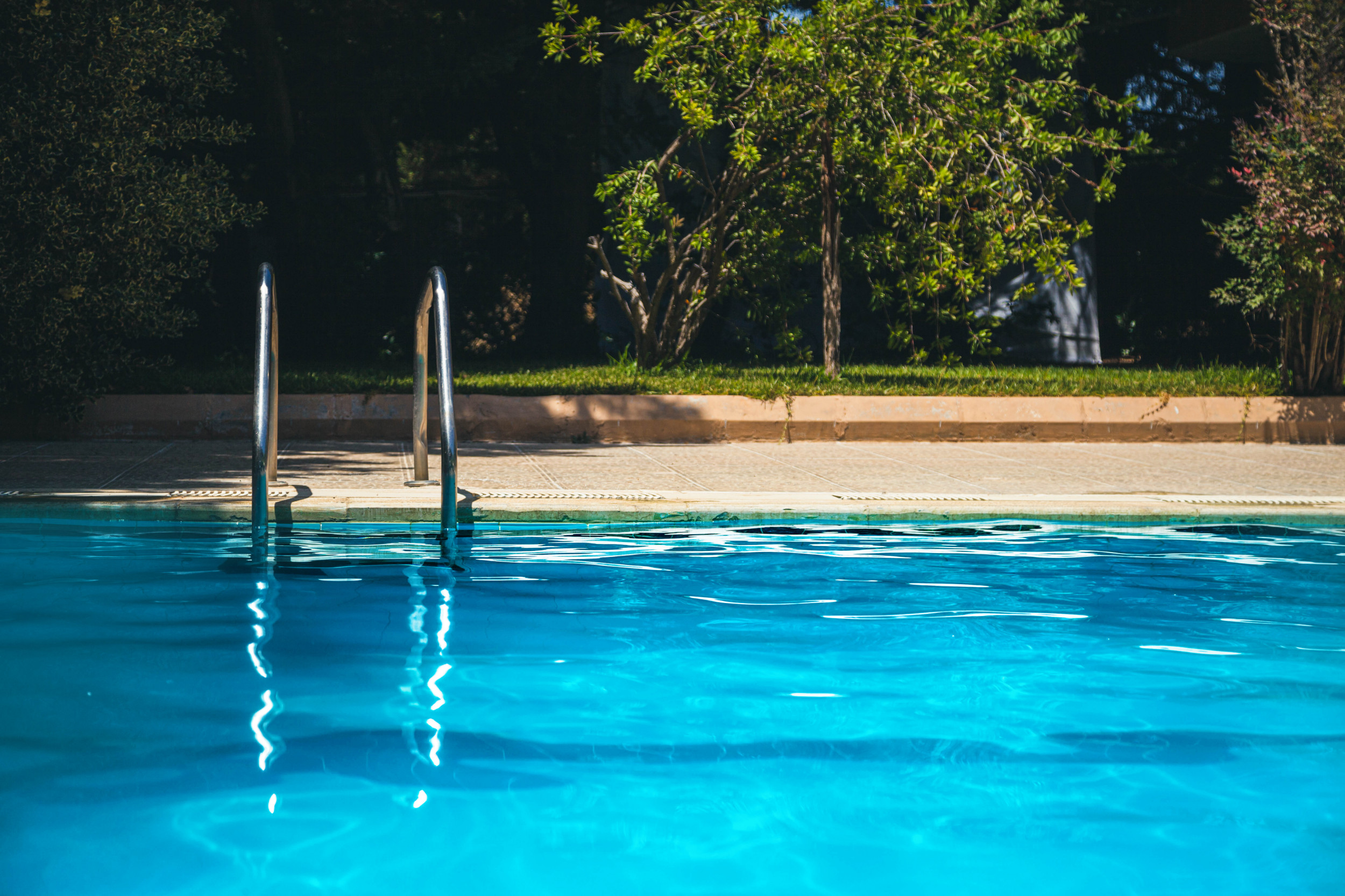 Soon To Be Stepmom Backed After Leaving Partner S Sons Unattended In   Swimming Pool Ladder 