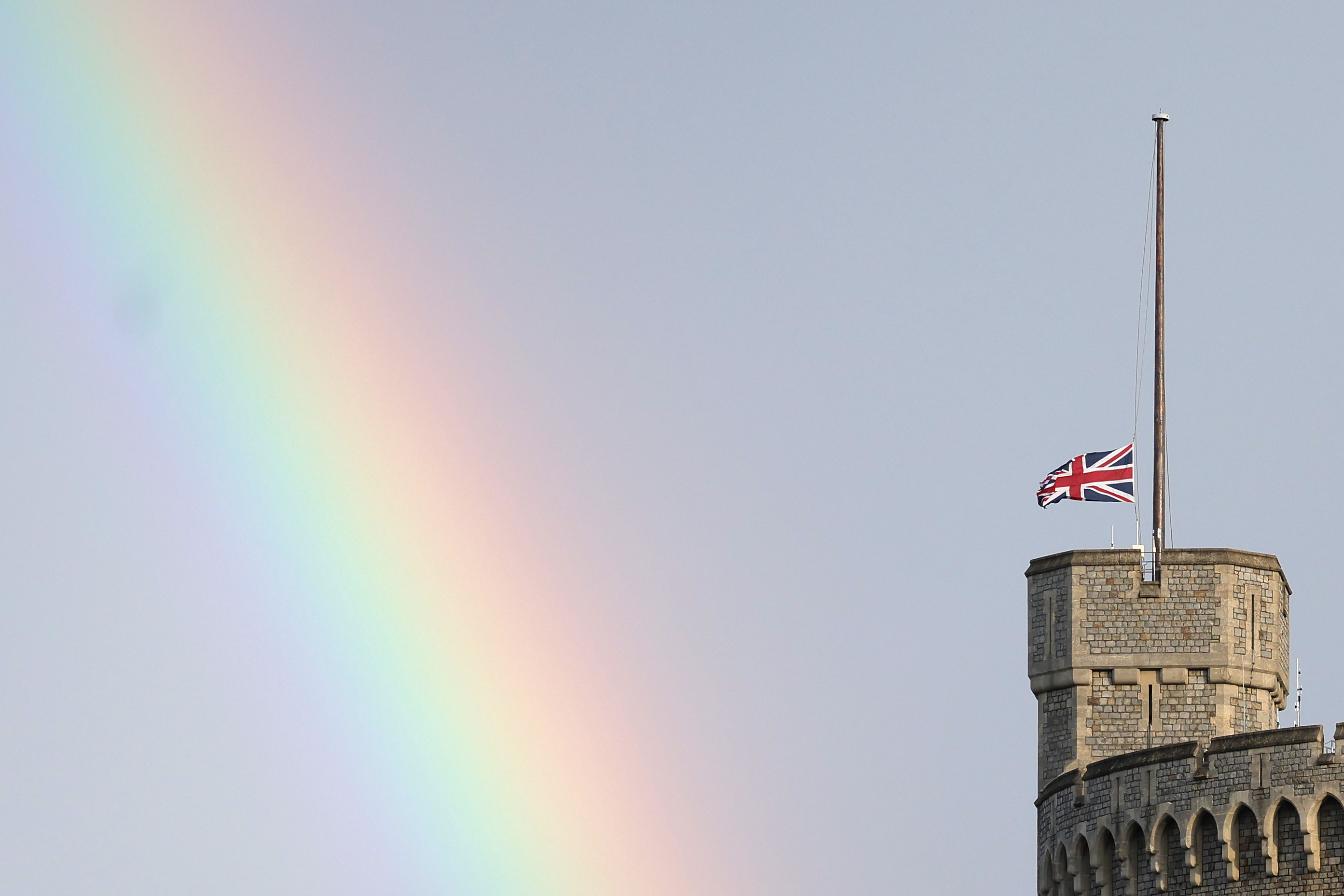 Queen Elizabeth II Dies and Multiple Rainbows Immediately Appear in Britain