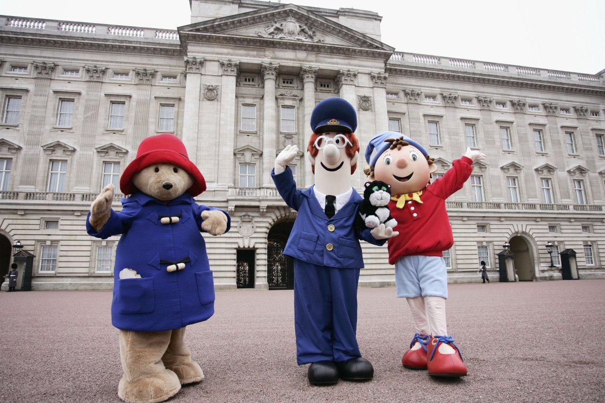 Paddington Bear at Buckingham Palace