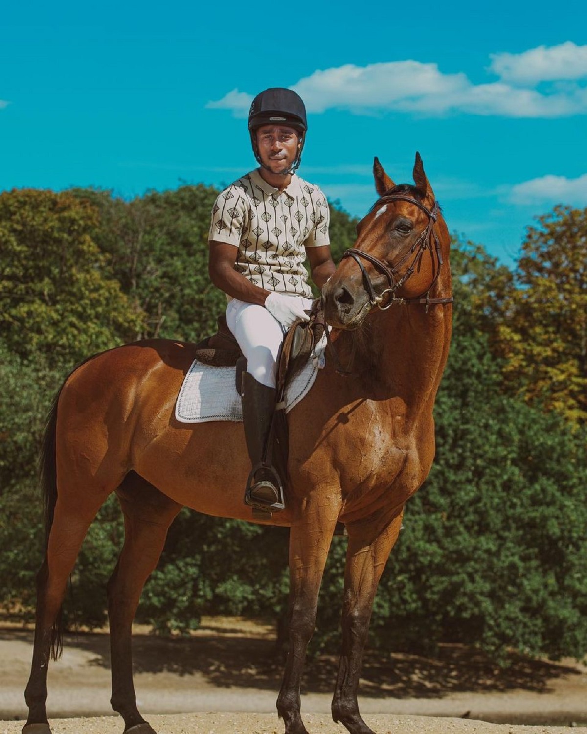 Men riding store horses