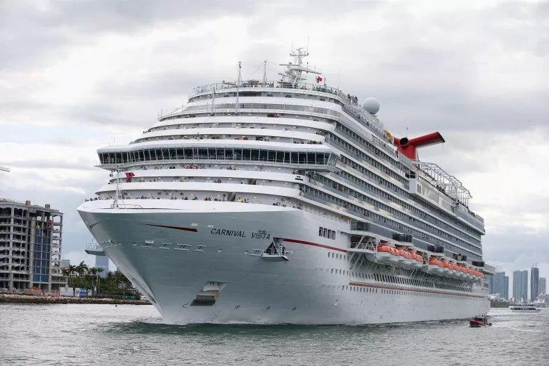 Flooding on the cruise captured in dramatic video shows comparison to Titanic Flooding on the cruise captured in dramatic video shows comparison to Titanic