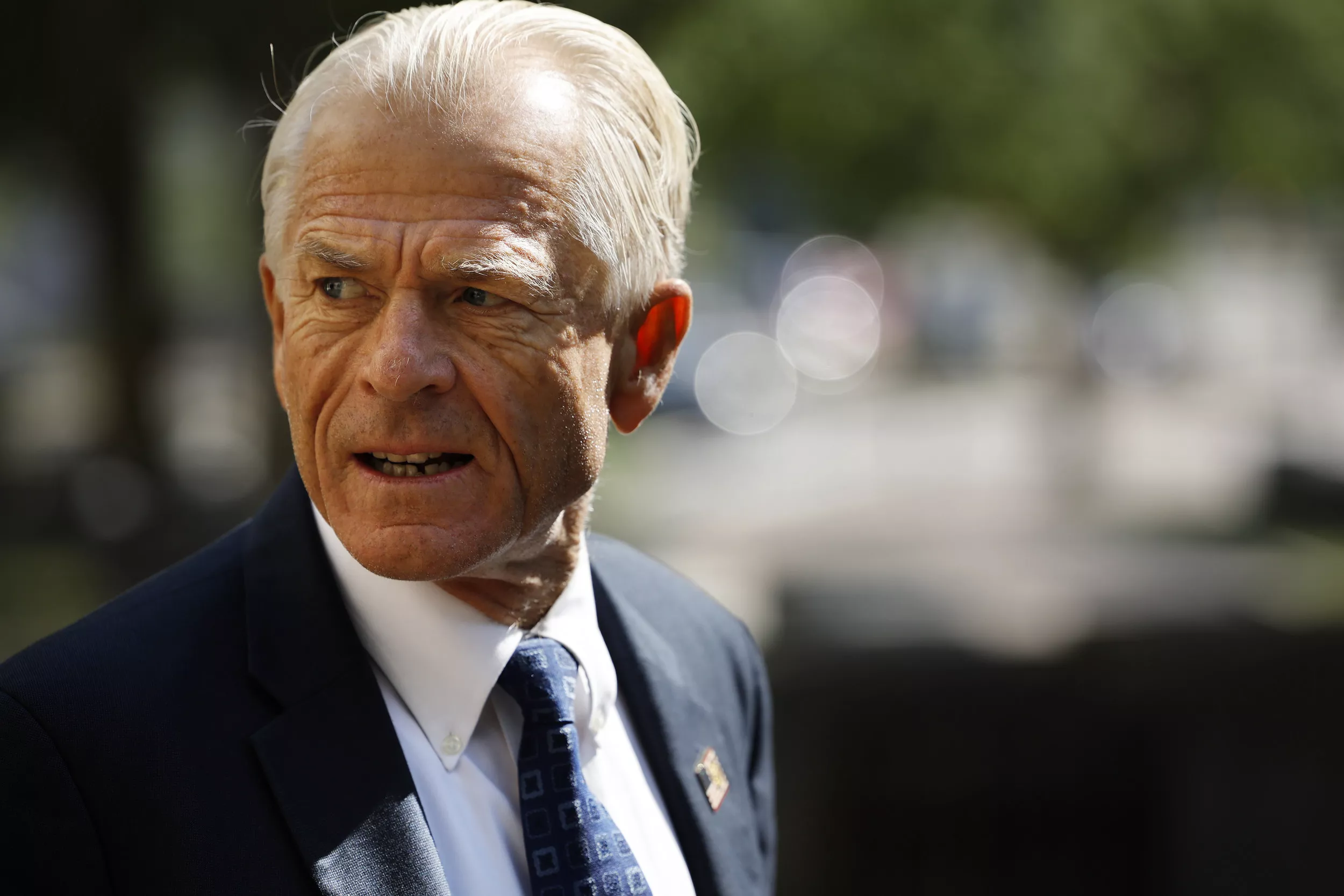 Trump Loyalist Peter Navarro Slams 'Thievery' of White House Documents - Vimarsana News